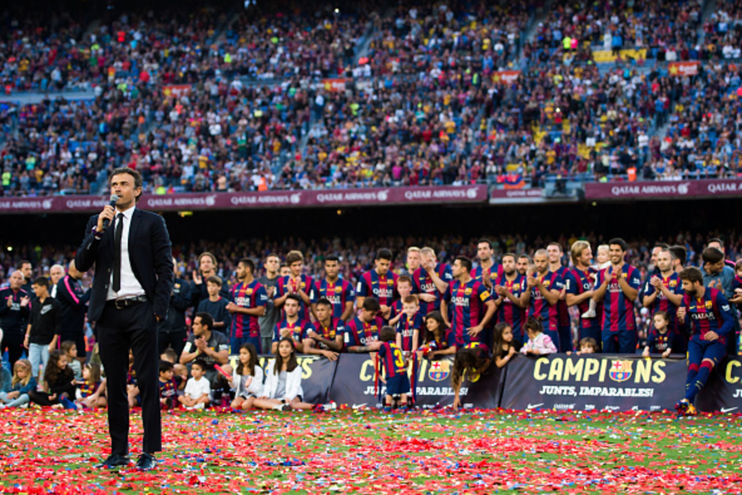 BARCELONA, SPAIN - MAY 23: Head coach Luis Enrique Martinez of FC Barcelona speaks to the spectators after the La Liga match between FC Barcelona and RC Deportivo La Coruna at Camp Nou on May 23, 2015 in Barcelona, Spain. (Photo by Alex Caparros/Getty Ima