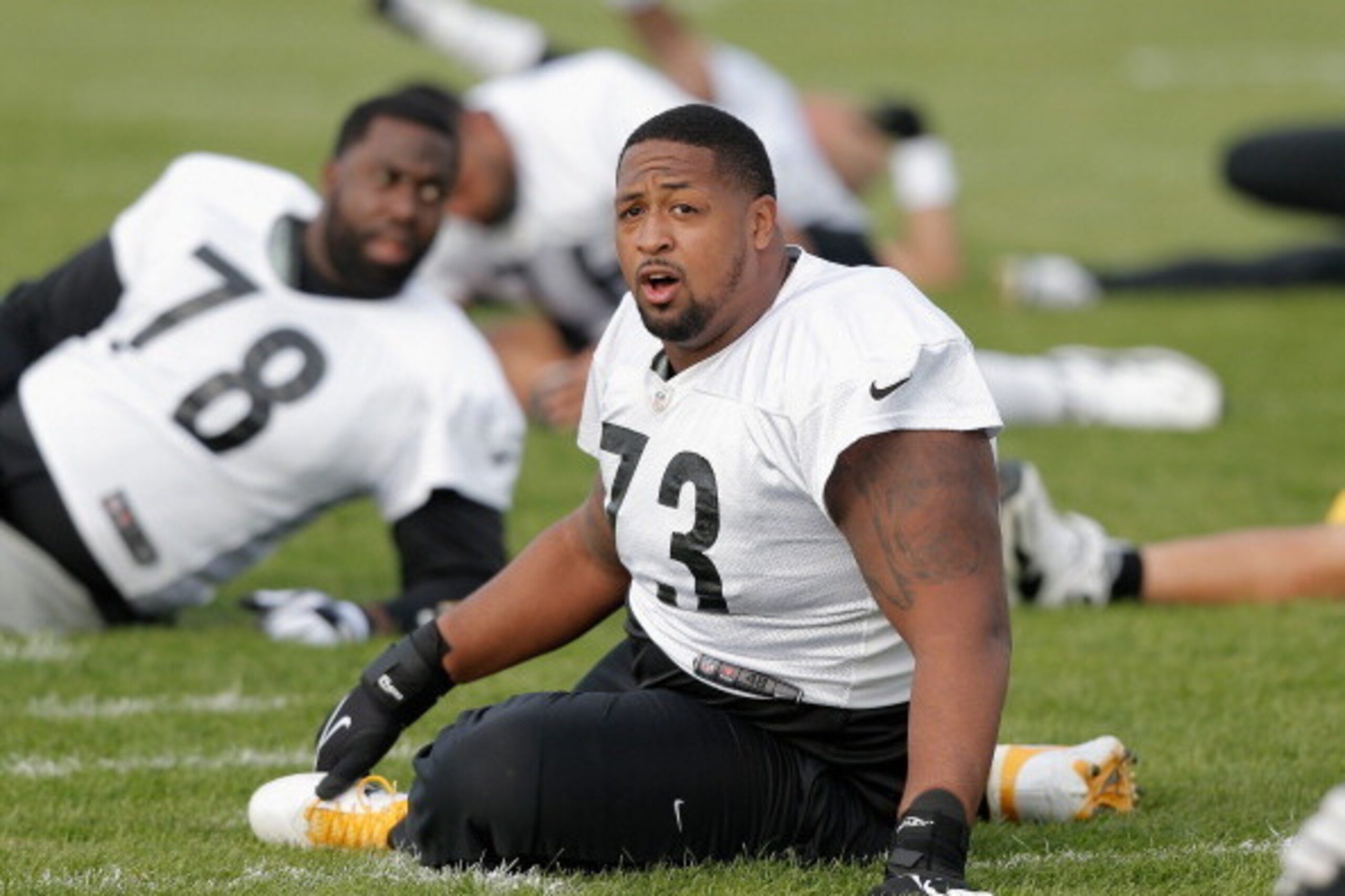LONDON, ENGLAND - SEPTEMBER 27:  Offensive linesman Ramon Foster in action during a Pittsburgh Steelers training session at the Twyford Avenue Sports Ground on September 27, 2013 in London, England.  (Photo by Harry Engels/Getty Images)