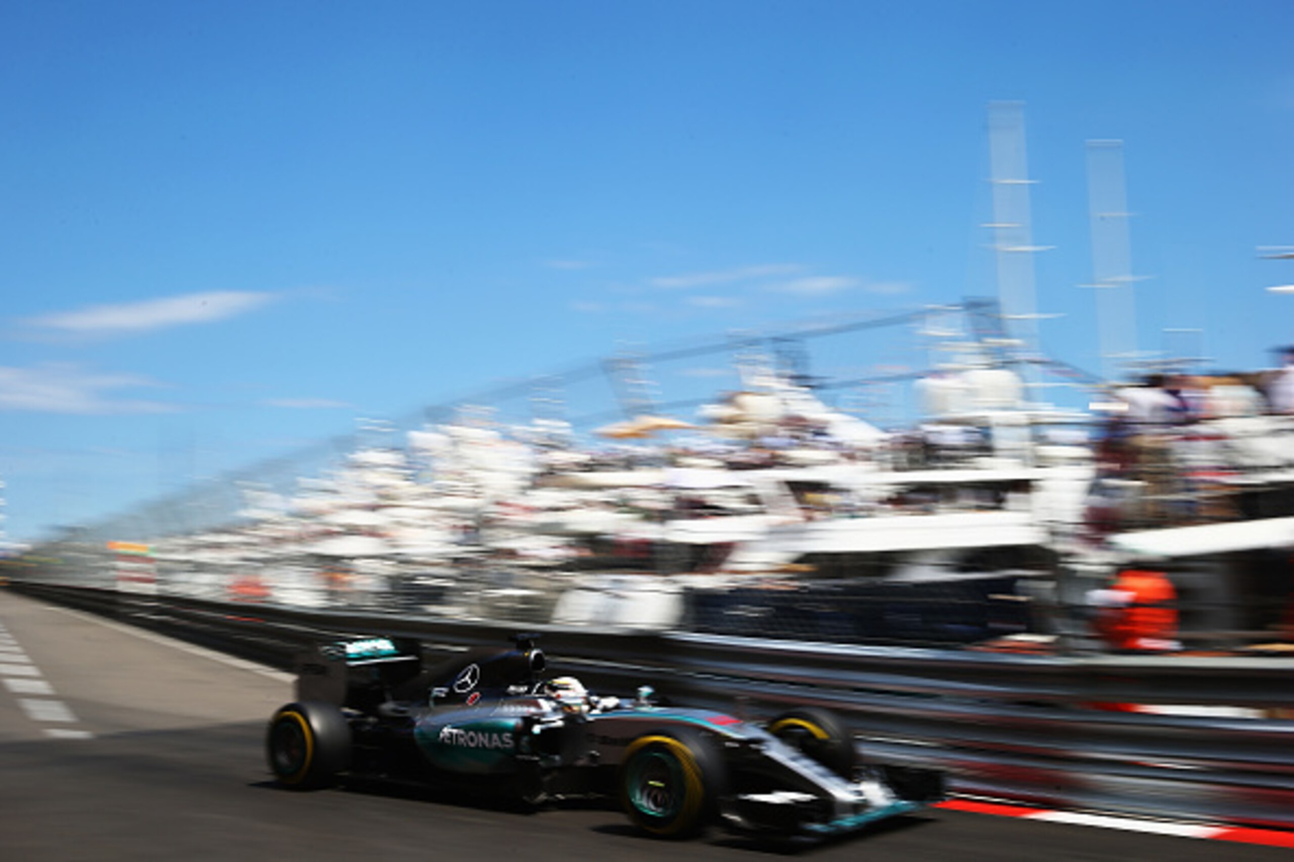 MONTE-CARLO, MONACO - MAY 24:  Lewis Hamilton of Great Britain and Mercedes GP drives during the Monaco Formula One Grand Prix at Circuit de Monaco on May 24, 2015 in Monte-Carlo, Monaco.  (Photo by Mark Thompson/Getty Images)