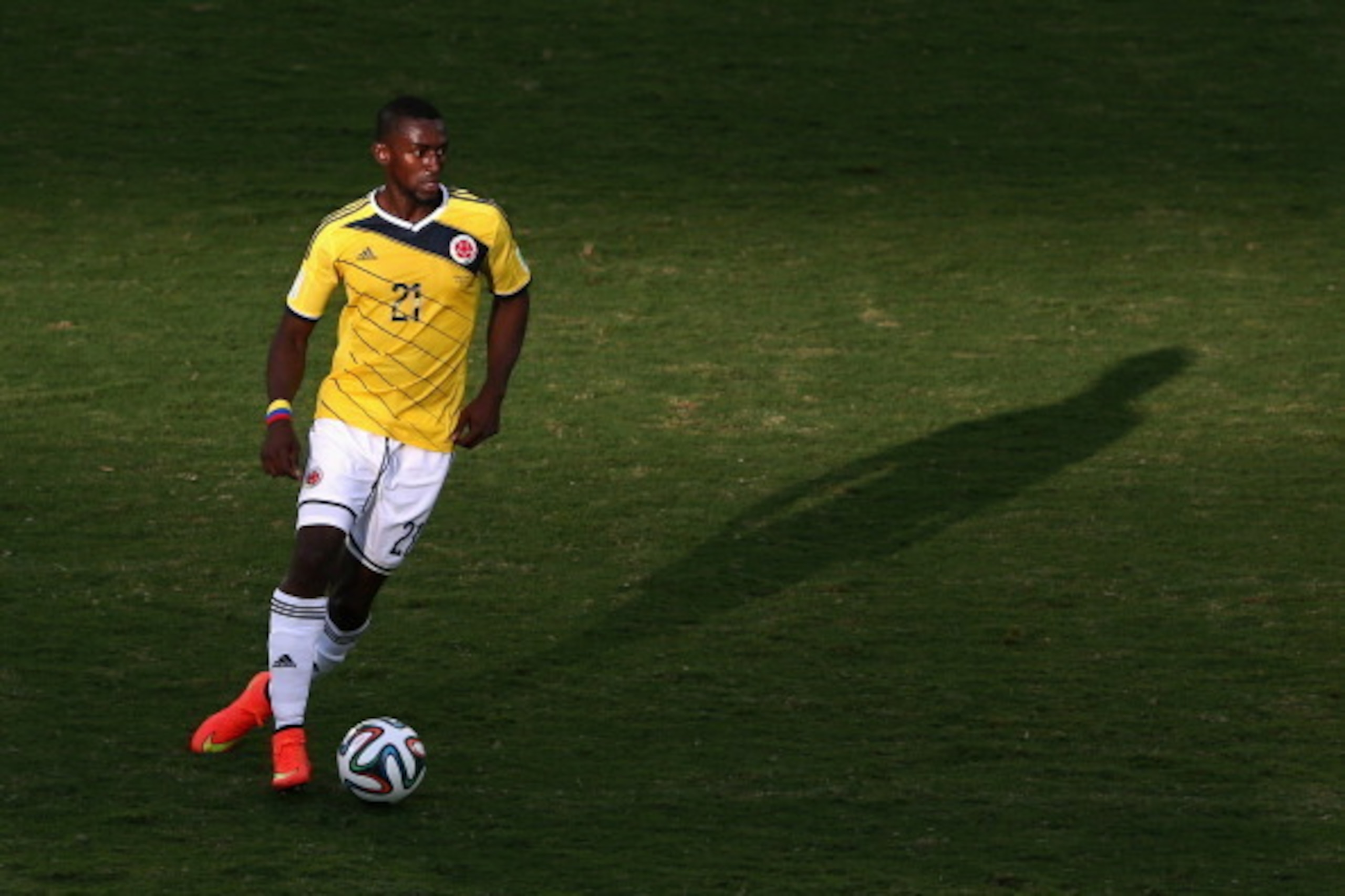 CUIABA, BRAZIL - JUNE 24:  Jackson Martinez of Colombia controls the ball  during the 2014 FIFA World Cup Brazil Group C match between Japan and Colombia at Arena Pantanal on June 24, 2014 in Cuiaba, Brazil.  (Photo by Warren Little/Getty Images)
