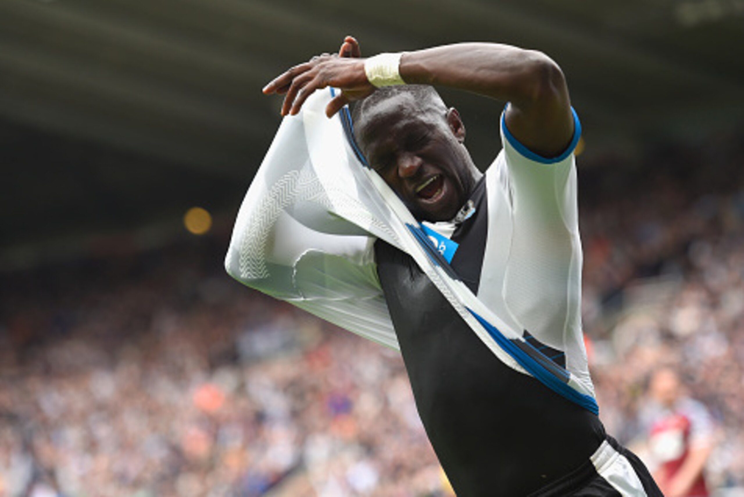NEWCASTLE UPON TYNE, ENGLAND - MAY 24:  Moussa Sissoko celebrates after scoring the opening goal for Newcastle during the Barclays Premier League match between Newcastle United and West Ham United at St James' Park on May 24, 2015 in Newcastle upon Tyne, 