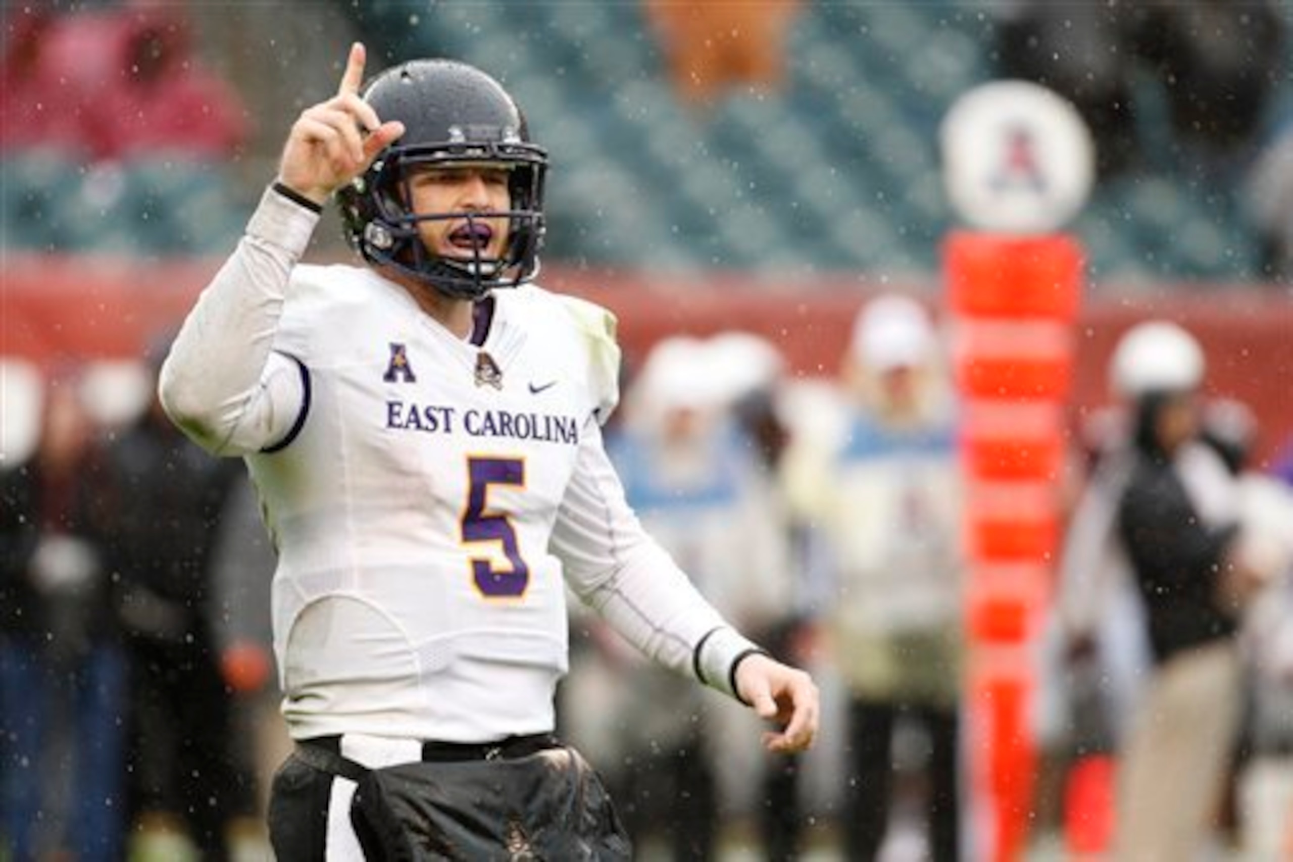 Undrafted free agent QB Shane Carden could win Chicago's No. 3 quarterback spot in training camp.