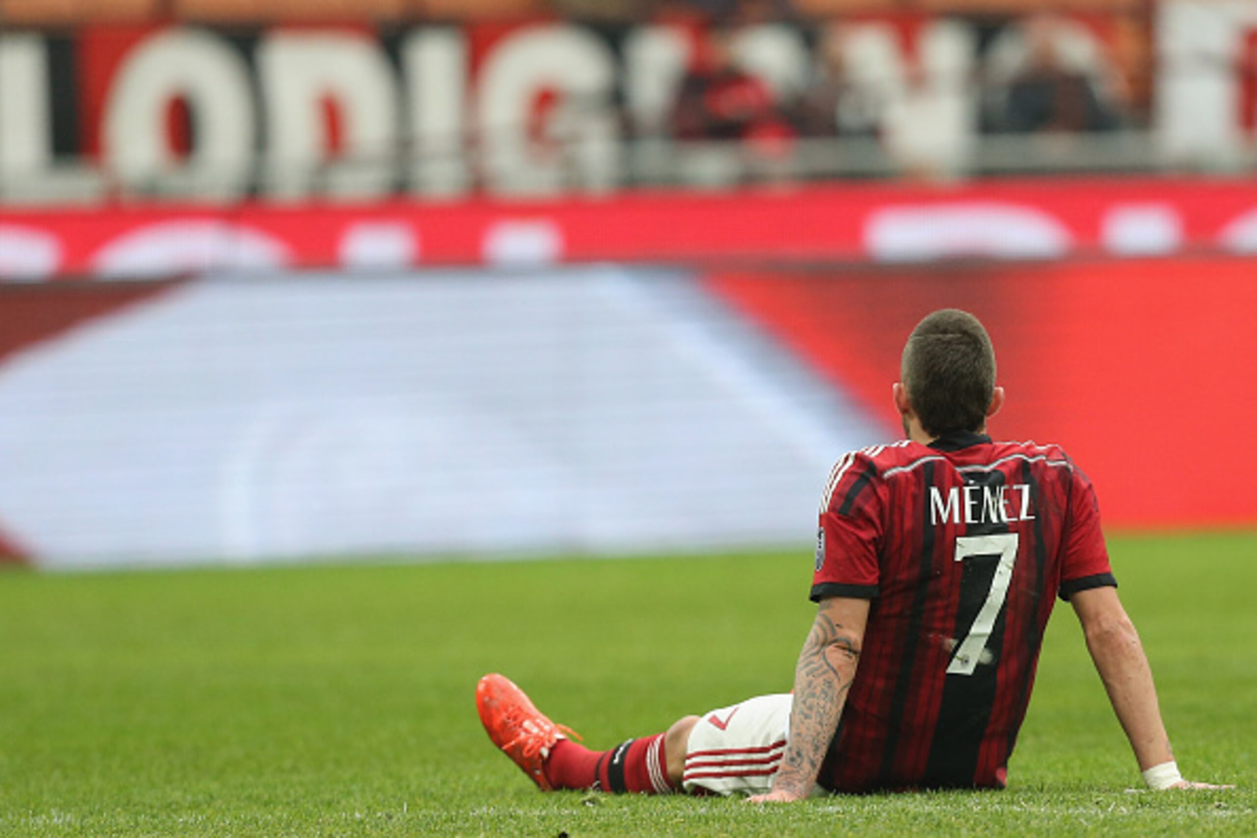 MILAN, ITALY - FEBRUARY 15:  Jeremy Menez of Milan shows his dejection during the Serie A match between AC Milan and Empoli FC at Stadio Giuseppe Meazza on February 15, 2015 in Milan, Italy.  (Photo by Maurizio Lagana/Getty Images)