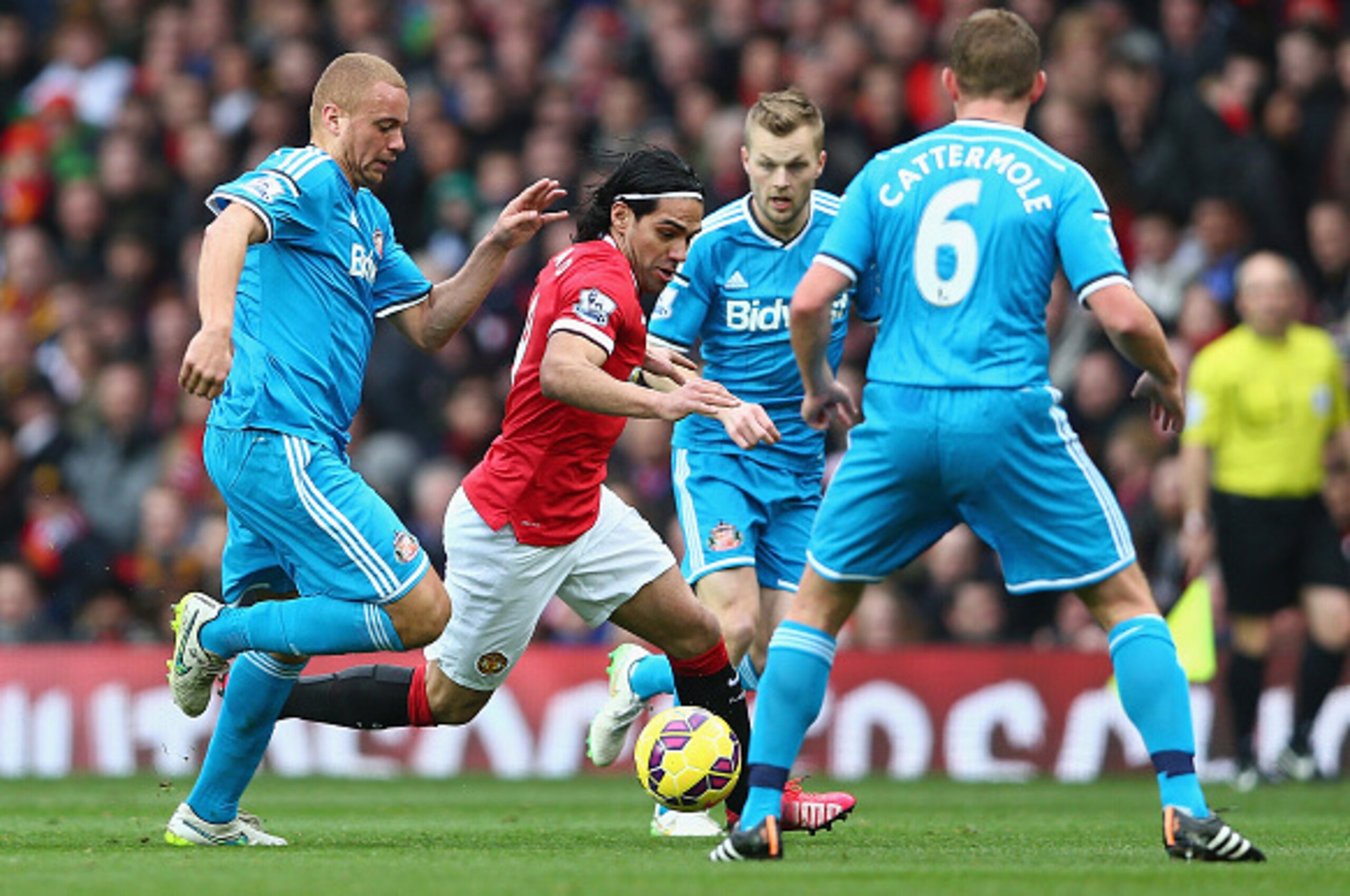 MANCHESTER, ENGLAND - FEBRUARY 28: Radamel Falcao of Manchester United moves away from Wes Brown of Sunderland during the Barclays Premier League match between Manchester United and Sunderland at Old Trafford on February 28, 2015 in Manchester, England. MANCHESTER, ENGLAND - FEBRUARY 28: Radamel Falcao of Manchester United moves away from Wes Brown of Sunderland during the Barclays Premier League match between Manchester United and Sunderland at Old Trafford on February 28, 2015 in Manchester, England.