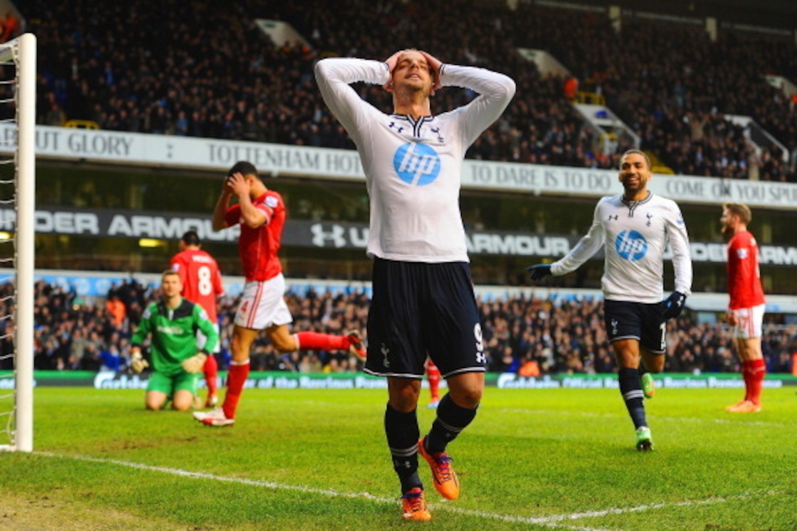 LONDON, ENGLAND - MARCH 02: Roberto Soldado of Tottenham Hotspur celebrates scoring the opening goal during the Barclays Premier League match between Tottenham Hotspur and Cardiff City at White Hart Lane on March 2, 2014 in London, England. (Photo by Mi LONDON, ENGLAND - MARCH 02: Roberto Soldado of Tottenham Hotspur celebrates scoring the opening goal during the Barclays Premier League match between Tottenham Hotspur and Cardiff City at White Hart Lane on March 2, 2014 in London, England. (Photo by Mi