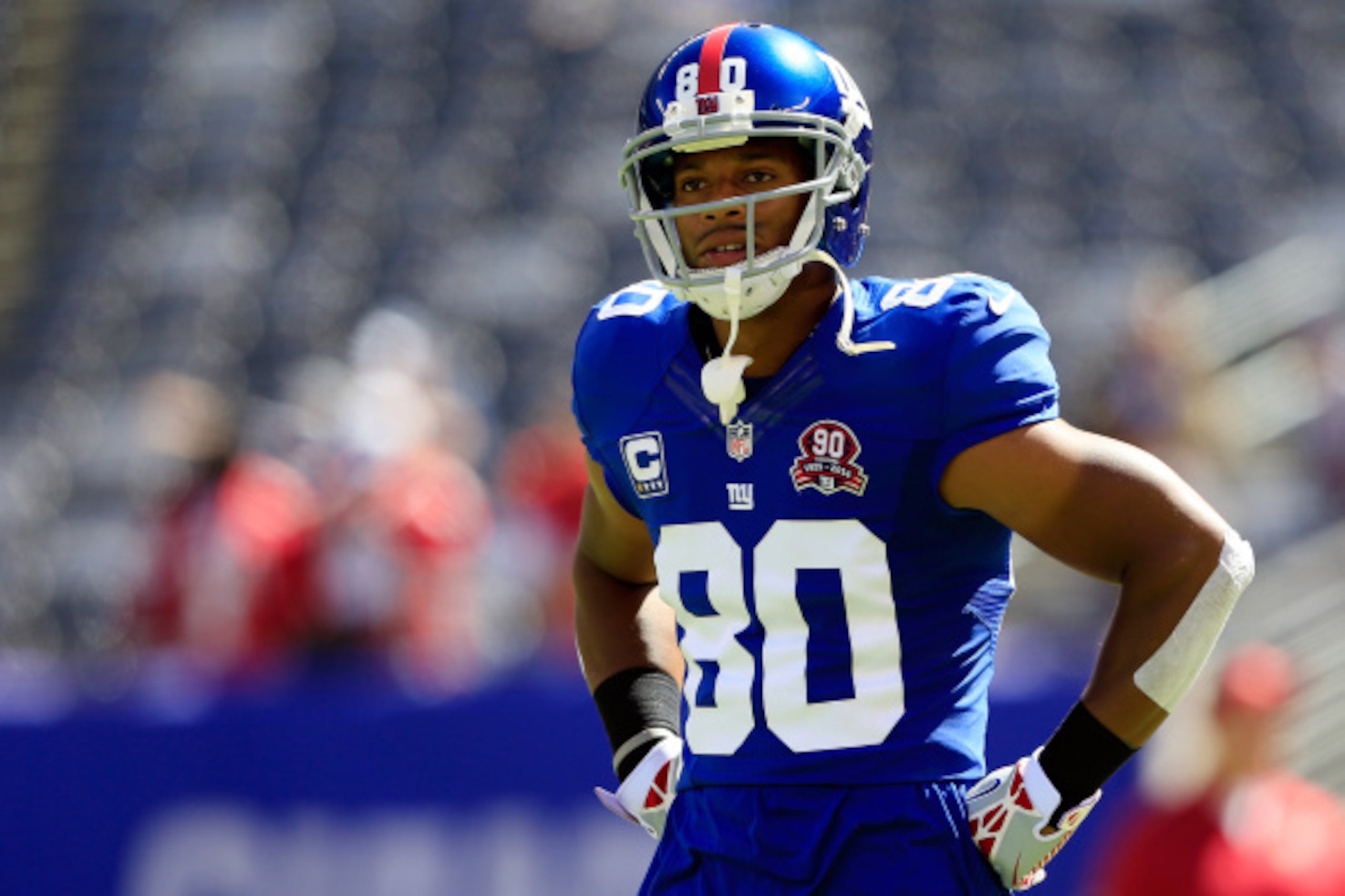 EAST RUTHERFORD, NJ - SEPTEMBER 14:  Wide receiver Victor Cruz #80 of the New York Giants looks on prior to a game against the Arizona Cardinals at MetLife Stadium on September 14, 2014 in East Rutherford, New Jersey.  (Photo by Alex Trautwig/Getty Images