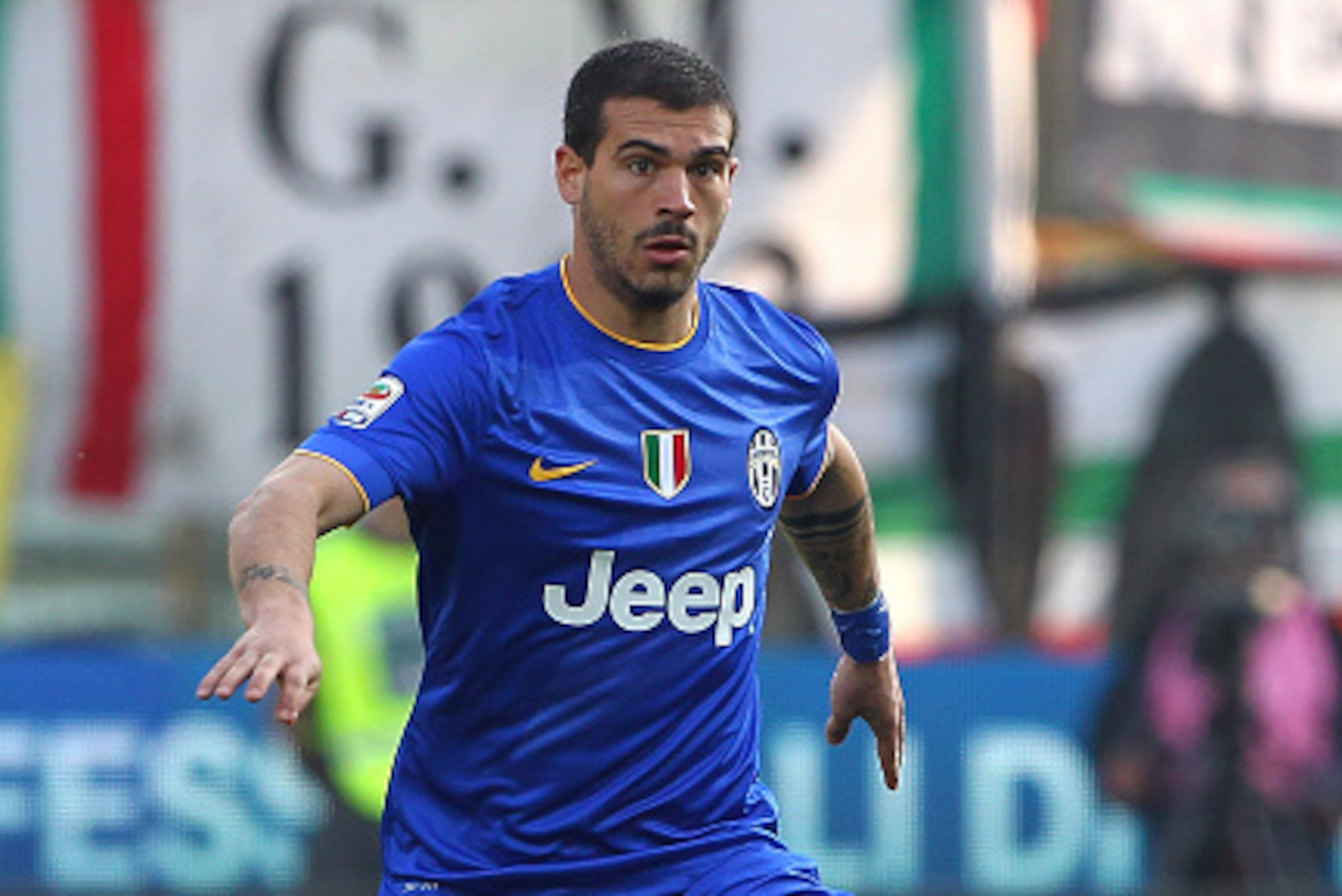 PARMA, ITALY - APRIL 11:  Stefano Sturaro of Juventus FC in action during the Serie A match between Parma FC and Juventus FC at Stadio Ennio Tardini on April 11, 2015 in Parma, Italy.  (Photo by Marco Luzzani/Getty Images)