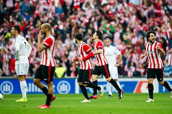 BILBAO, SPAIN - MARCH 07:  Aritz Aduriz of Athletic Club celebrates after scoring the first goal during the La Liga match between Athletic Club Bilbao and Real Madrid CF at San Mames Stadium on March 7, 2015 in Bilbao, Spain.  (Photo by Juan Manuel Serran