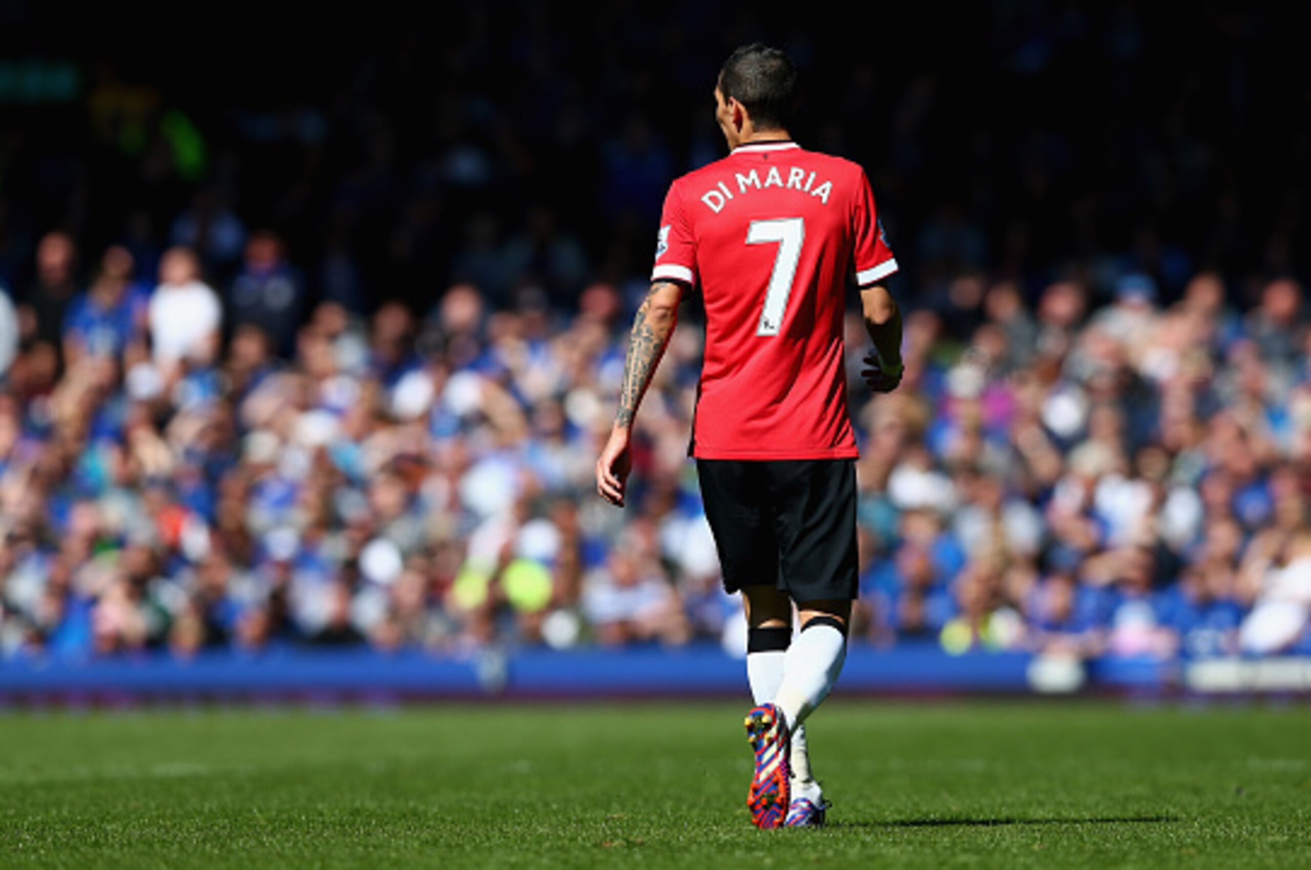 LIVERPOOL, ENGLAND - APRIL 26:  Angel Di Maria of Manchester United in action during the Barclays Premier League match between Everton and Manchester United at Goodison Park on April 26, 2015 in Liverpool, England.  (Photo by Clive Brunskill/Getty Images)