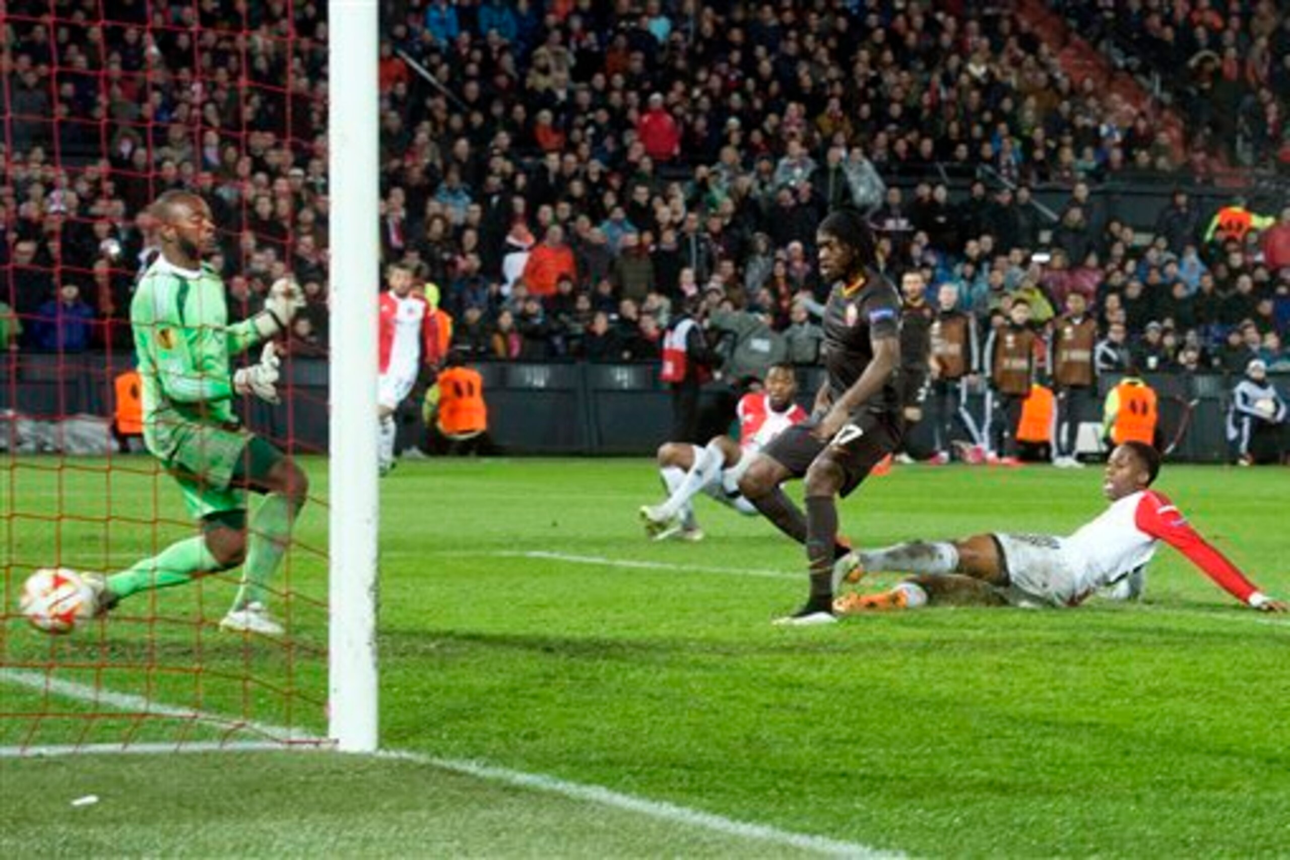 Gervinho helped Roma progress in the tie.