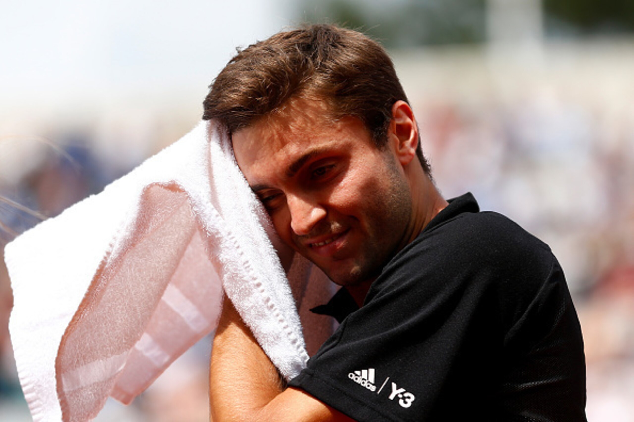 PARIS, FRANCE - MAY 29:  Gilles Simon of France looks on during his Men's Singles match against Nicolas Mahut of France  on day six of the 2015 French Open at Roland Garros on May 29, 2015 in Paris, France.  (Photo by Julian Finney/Getty Images)