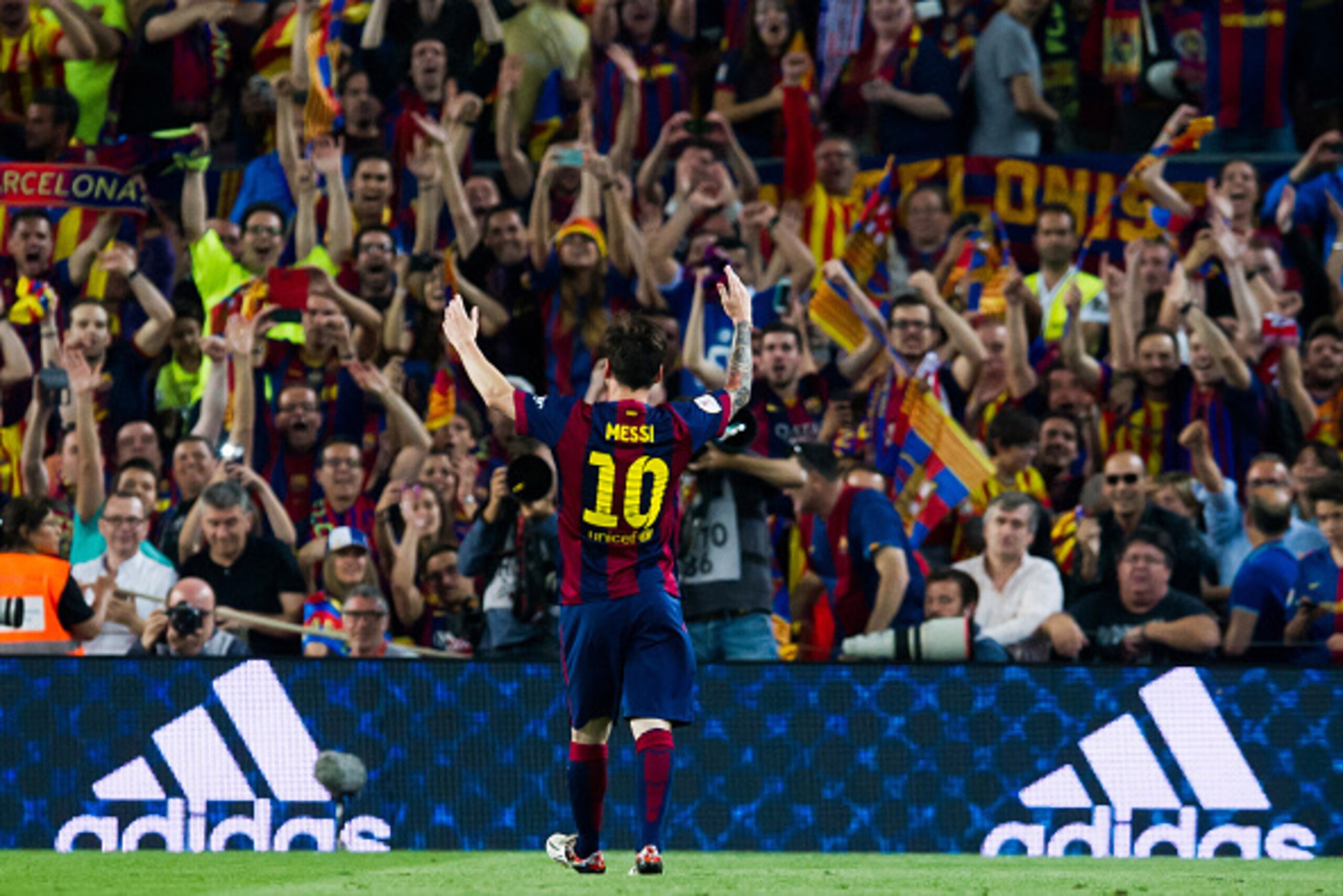 BARCELONA, SPAIN - MAY 30:  Lionel Messi of FC Barcelona celebrates after scoring the opening goal during the Copa del Rey Final between Athletic Club and FC Barcelona at Camp Nou on May 30, 2015 in Barcelona, Spain.  (Photo by Alex Caparros/Getty Images)