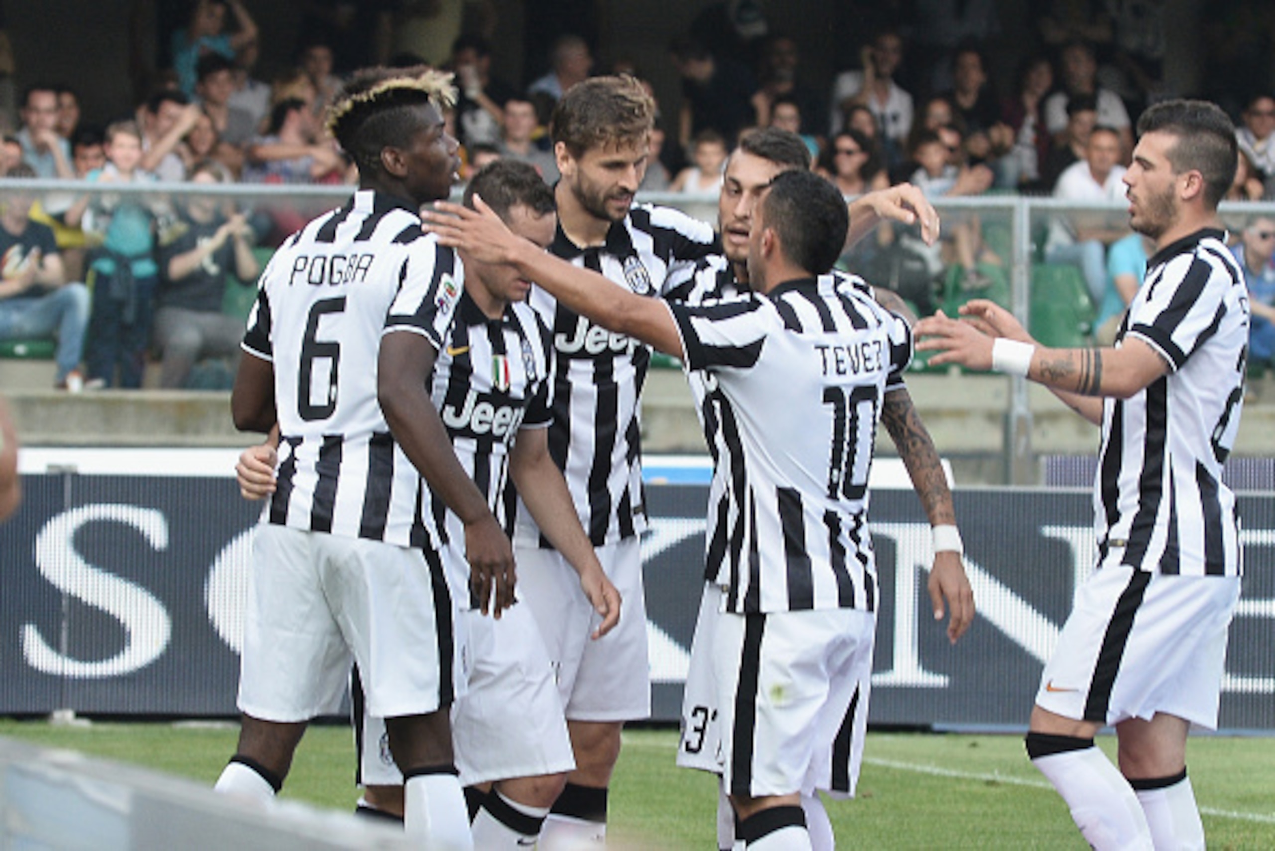 VERONA, ITALY - MAY 30:  Fernando Llorent # 14 of Juventus FC celebrates after scoring his team's second goal  during the Serie A match between Hellas Verona FC and Juventus FC at Stadio Marc'Antonio Bentegodi on May 30, 2015 in Verona, Italy.  (Photo by 