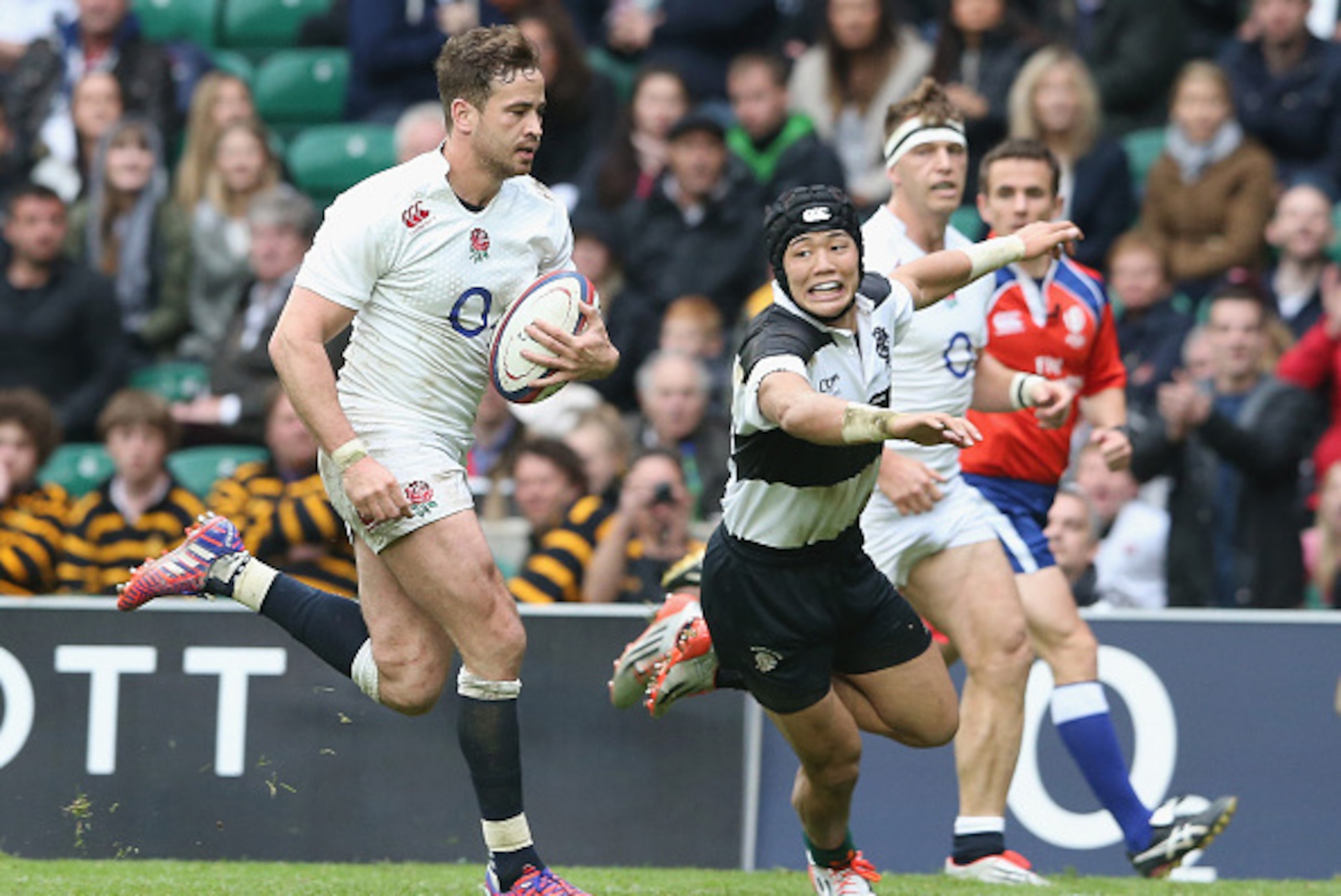 LONDON, ENGLAND - MAY 31:  Danny Cipriani of England breaks clear to score his second try durng the Rugby International match between England and the Barbarians at Twickenham Stadium on May 31, 2015 in London, England.  (Photo by David Rogers/Getty Images