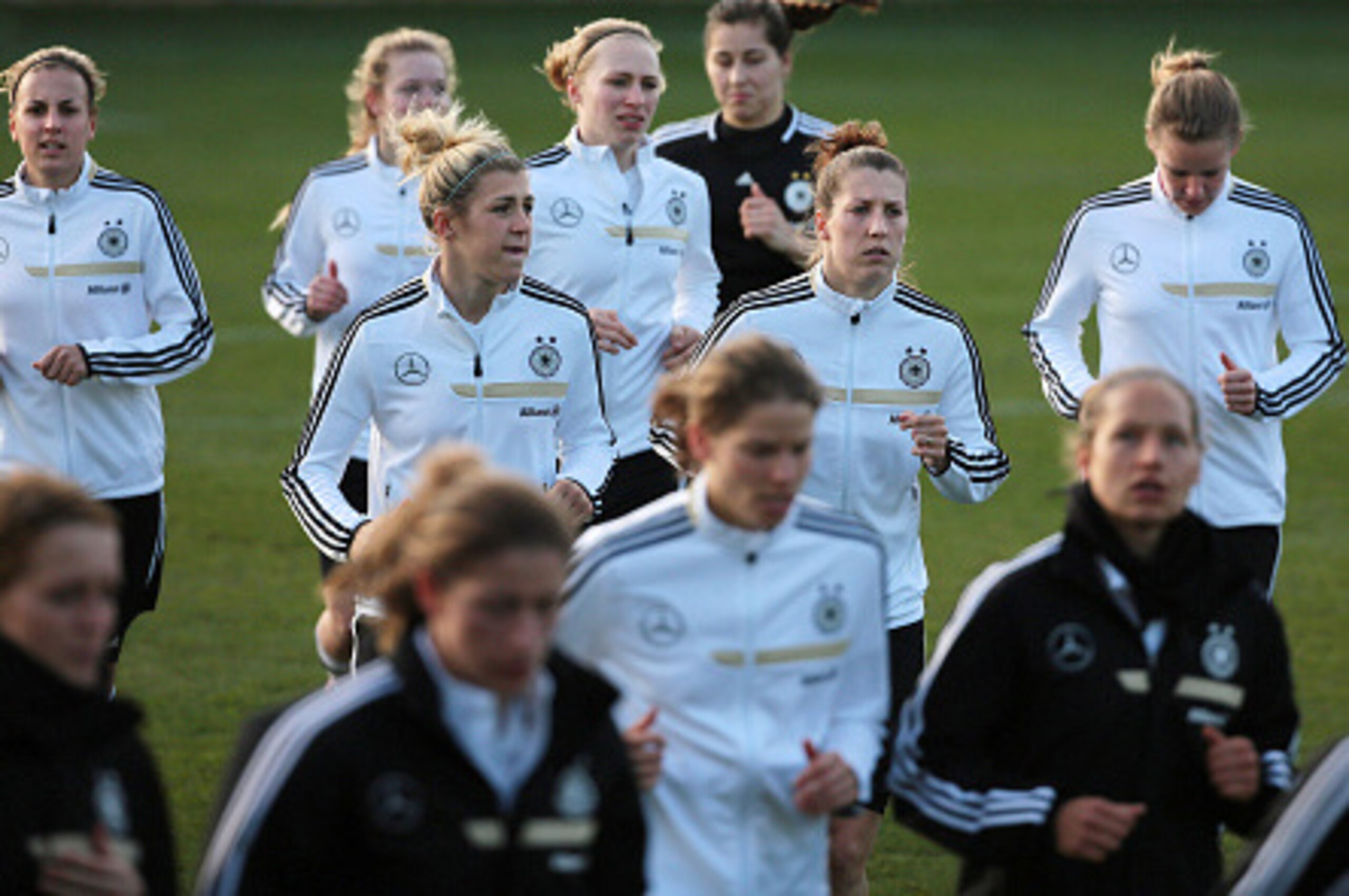 MARBELLA, SPAIN - FEBRUARY 09:  Players of Germany Women's team run during training session at Marbella Football Center on February 9, 2015 in Marbella, Spain.  (Photo by Sergio Camacho/Getty Images)