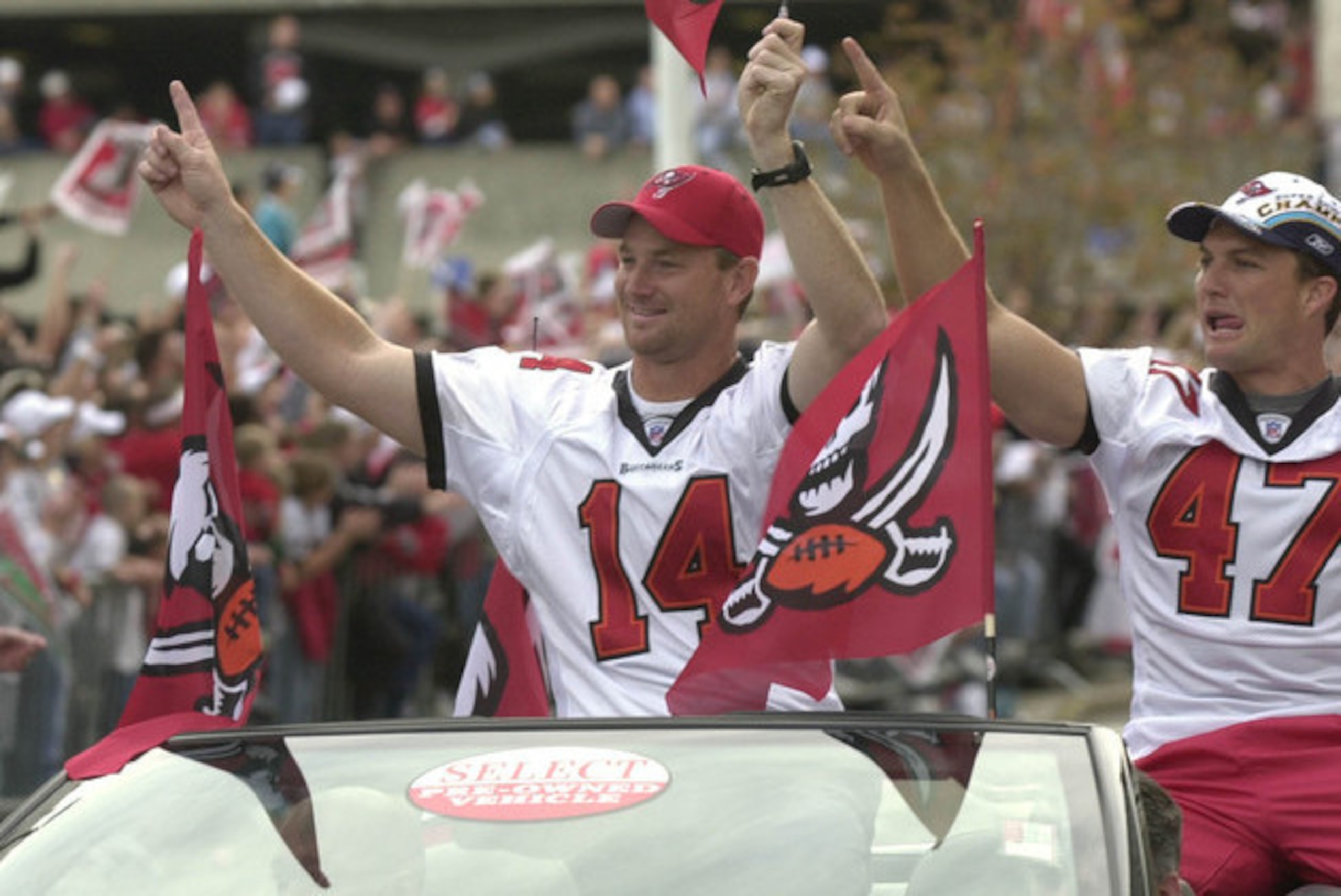 Brad Johnson celebrates his Super Bowl victory with the Tampa Bay Buccaneers.