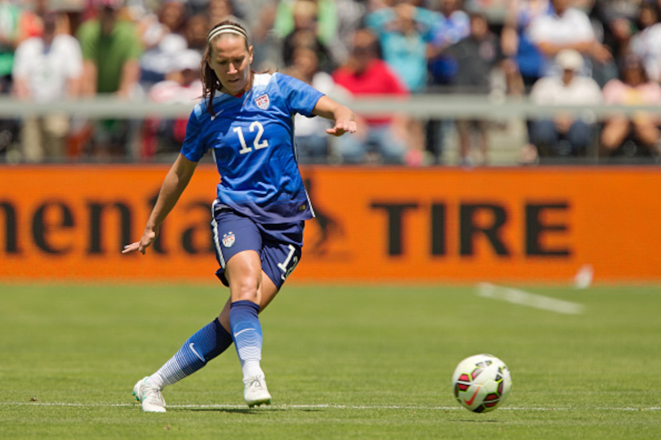 SAN JOSE, CA - MAY 10:  Lauren Holiday #12 of the United States passes the ball against Ireland in the second half of their international friendly match on May 10, 2015 at Avaya Stadium in San Jose, California.  The U.S. won 3-0.  (Photo by Brian Bahr/Get