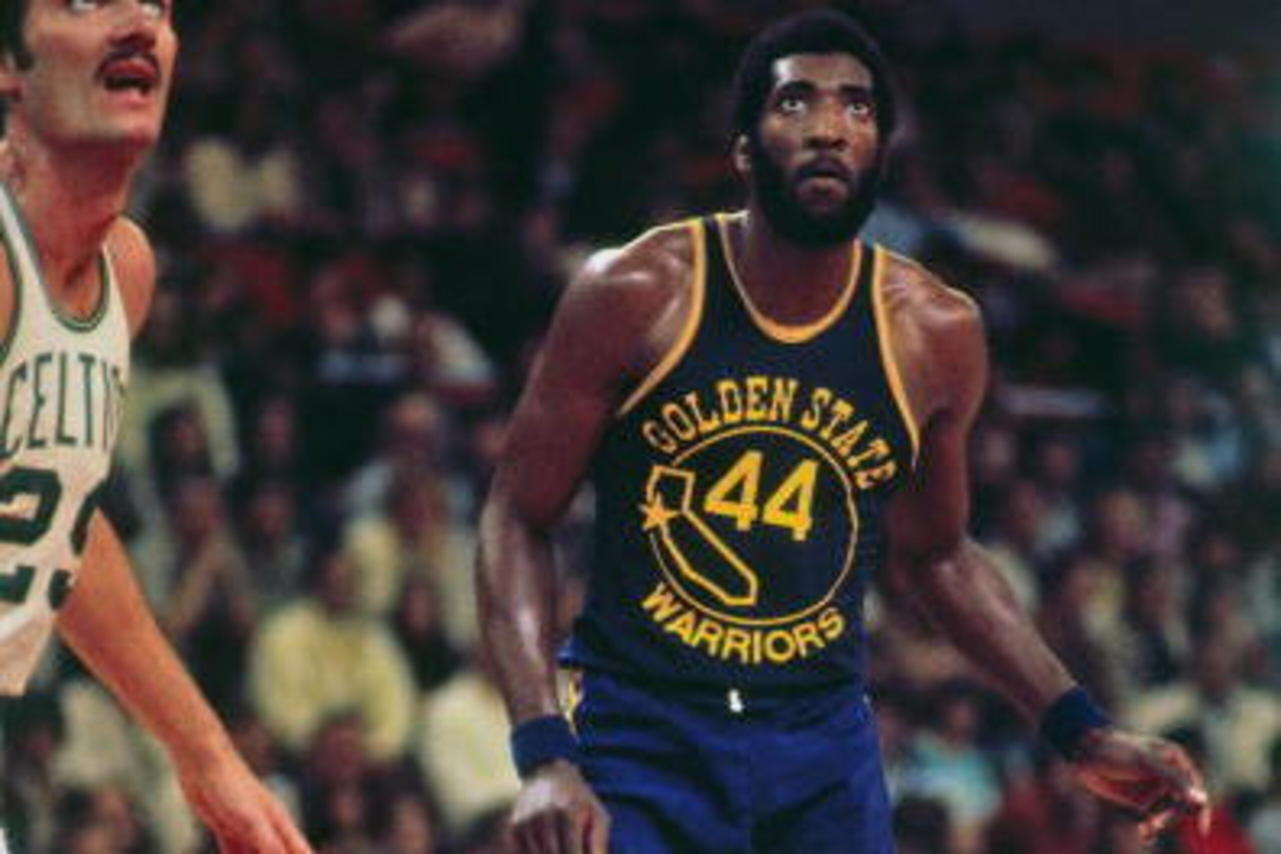 OAKLAND - 1975: Clifford Ray #44 of the Golden State Warriors watches the freethrow and waits the rebound against Henry Finkel #29 of the Boston Celtics during a game played in 1975 at the Oakland Coliseum in Oakland, California. NOTE TO USER: User expre OAKLAND - 1975: Clifford Ray #44 of the Golden State Warriors watches the freethrow and waits the rebound against Henry Finkel #29 of the Boston Celtics during a game played in 1975 at the Oakland Coliseum in Oakland, California. NOTE TO USER: User expre