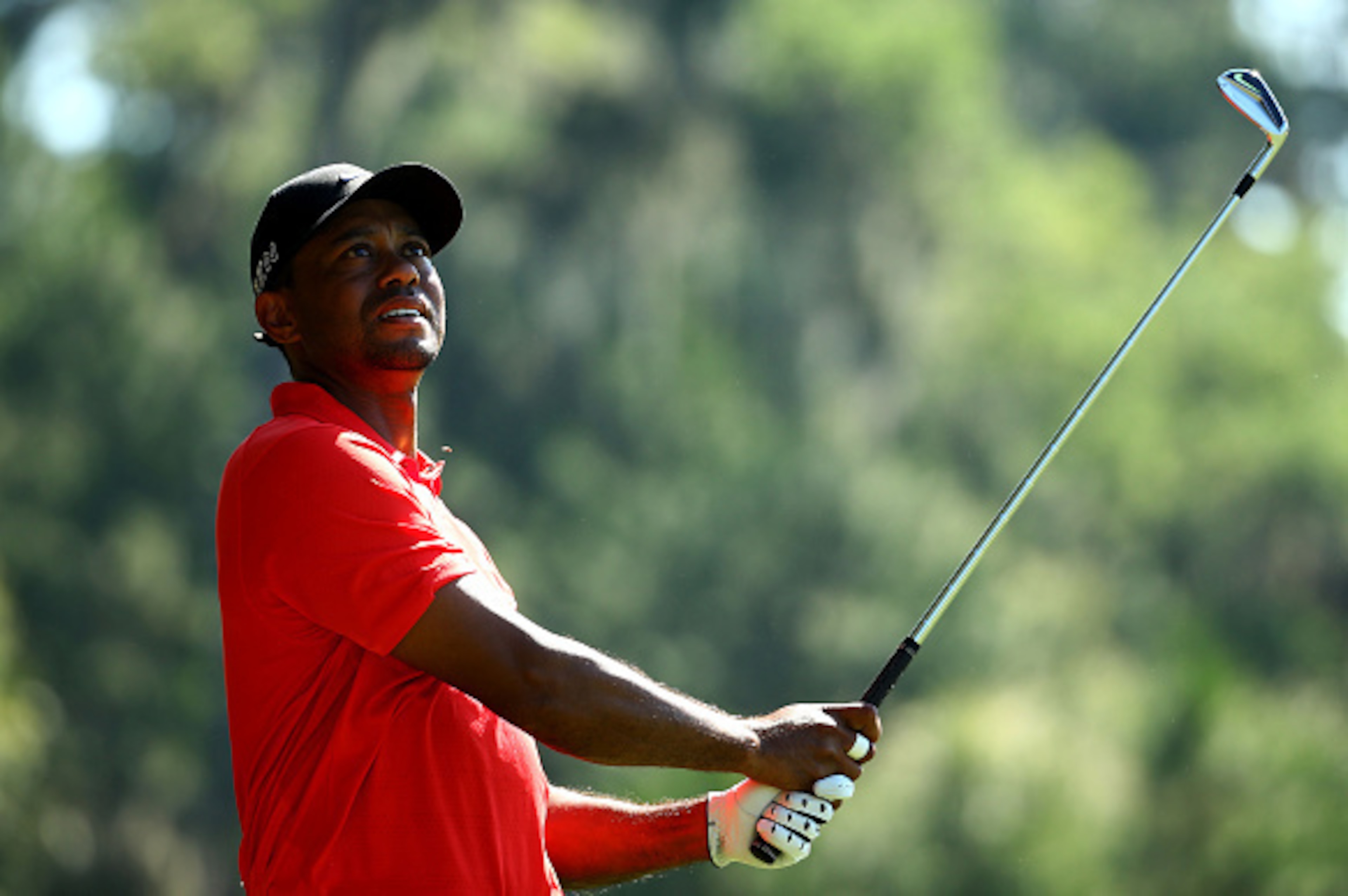 PONTE VEDRA BEACH, FL - MAY 10: Tiger Woods plays his second shot on the sixth hole during the final round of THE PLAYERS Championship at the TPC Sawgrass Stadium course on May 10, 2015 in Ponte Vedra Beach, Florida. (Photo by Richard Heathcote/Getty Im PONTE VEDRA BEACH, FL - MAY 10: Tiger Woods plays his second shot on the sixth hole during the final round of THE PLAYERS Championship at the TPC Sawgrass Stadium course on May 10, 2015 in Ponte Vedra Beach, Florida. (Photo by Richard Heathcote/Getty Im
