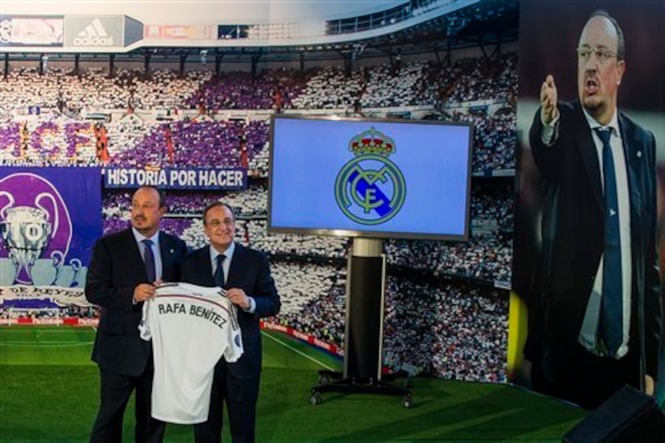 Rafa Benitez poses beside Real Madrid president Florentino Perez at the manager's unveiling. Rafa Benitez poses beside Real Madrid president Florentino Perez at the manager's unveiling.