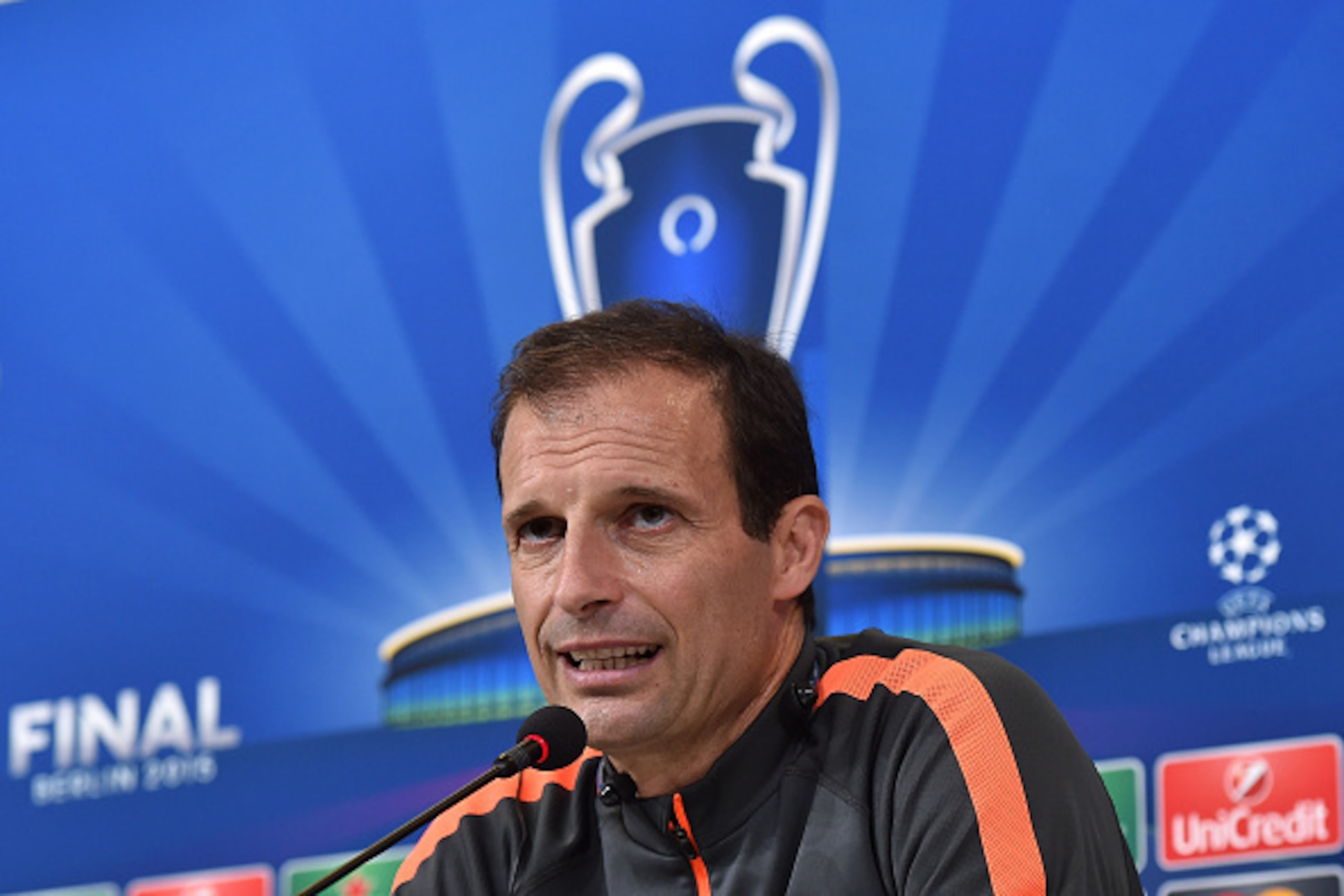 TURIN, ITALY - JUNE 01: Juventus FC head coach Massimiliano Allegri attends the press conference during the Juventus Media Day at Juventus Arena on June 1, 2015 in Turin, Italy. (Photo by Valerio Pennicino/Getty Images) TURIN, ITALY - JUNE 01: Juventus FC head coach Massimiliano Allegri attends the press conference during the Juventus Media Day at Juventus Arena on June 1, 2015 in Turin, Italy. (Photo by Valerio Pennicino/Getty Images)