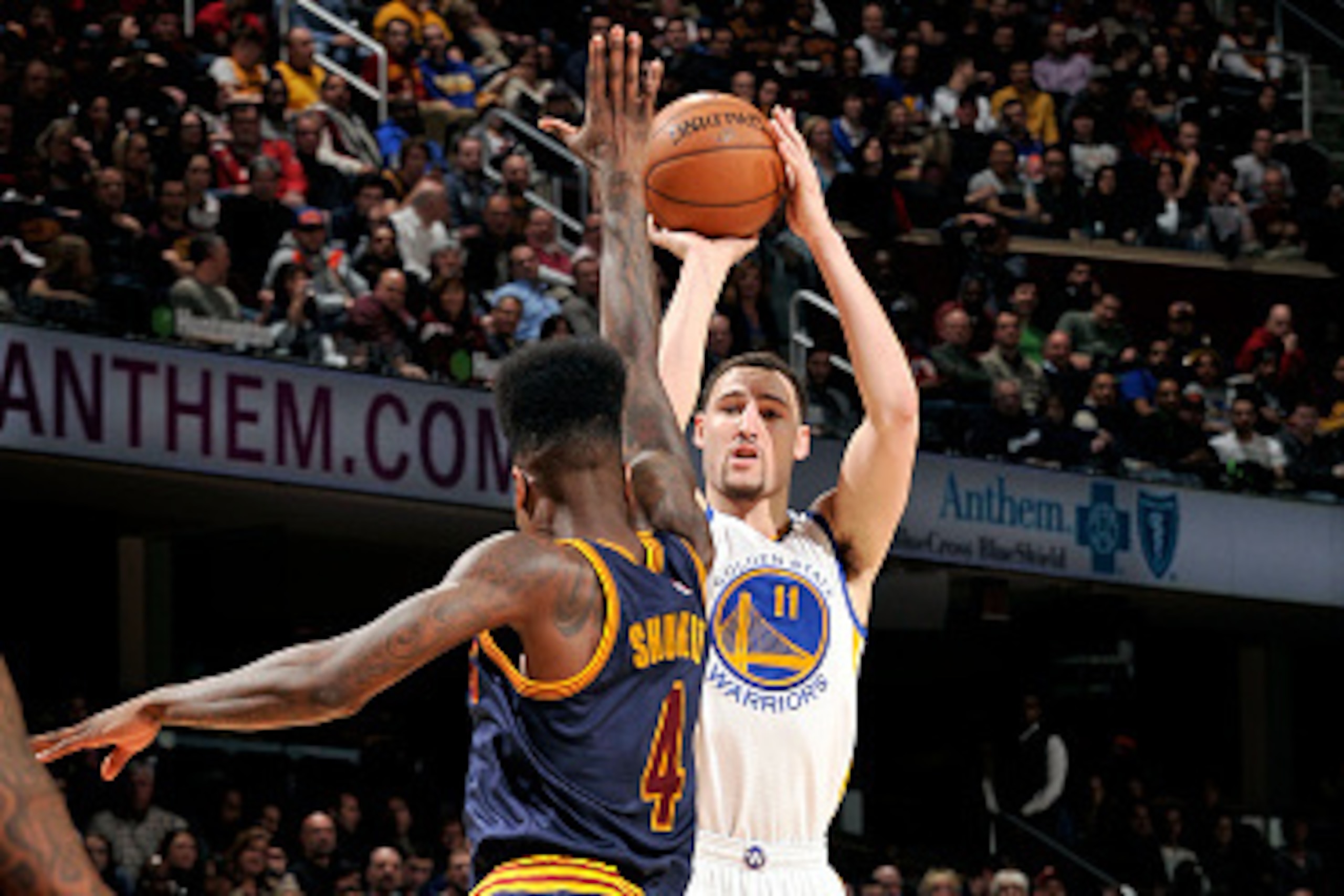 CLEVELAND, OH - FEBRUARY 26: Klay Thompson #11 of the Golden State Warriors shoots against the Cleveland Cavaliers at The Quicken Loans Arena on February 26, 2015 in Cleveland, Ohio. NOTE TO USER: User expressly acknowledges and agrees that, by downloadin