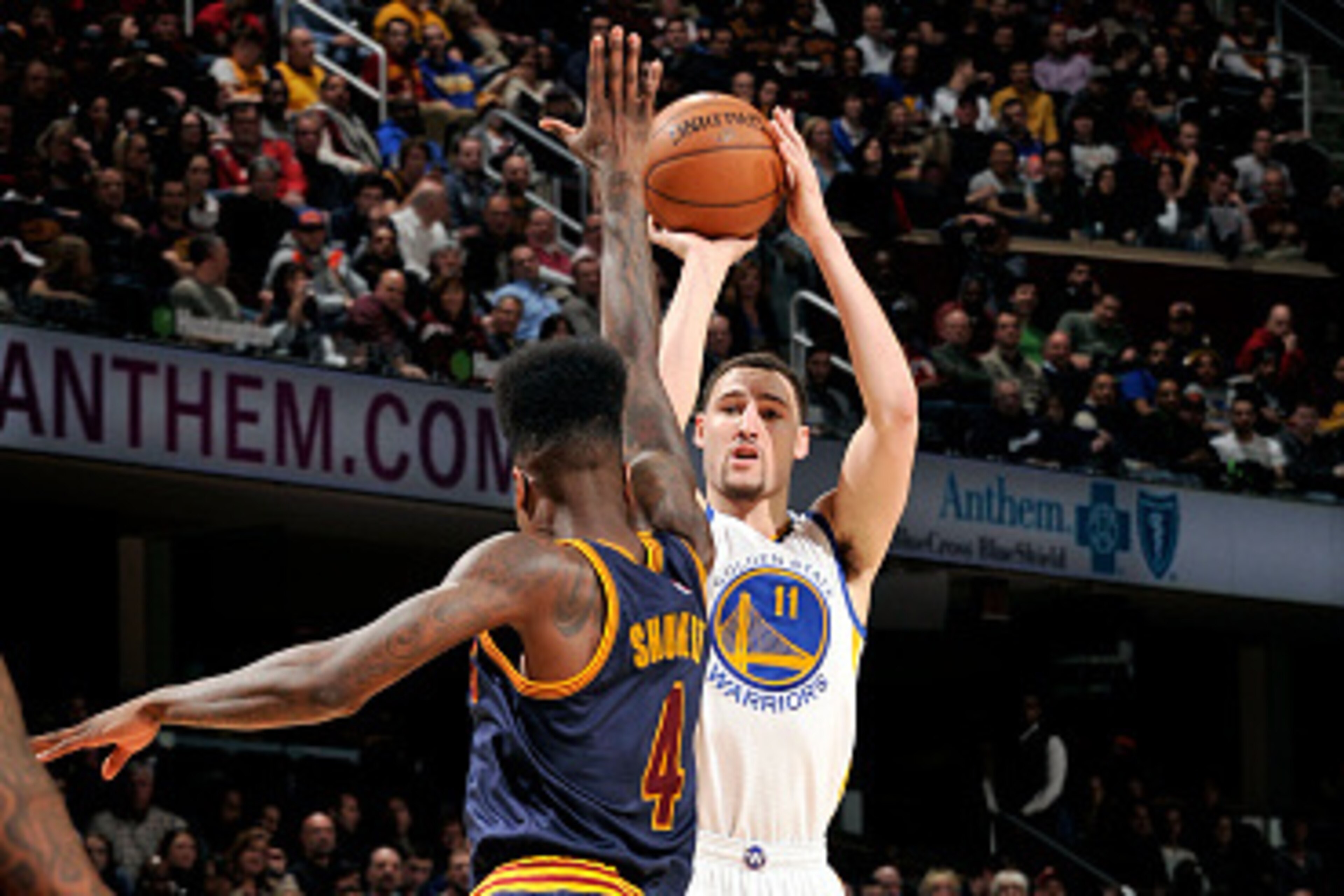 CLEVELAND, OH - FEBRUARY 26: Klay Thompson #11 of the Golden State Warriors shoots against the Cleveland Cavaliers at The Quicken Loans Arena on February 26, 2015 in Cleveland, Ohio. NOTE TO USER: User expressly acknowledges and agrees that, by downloadin