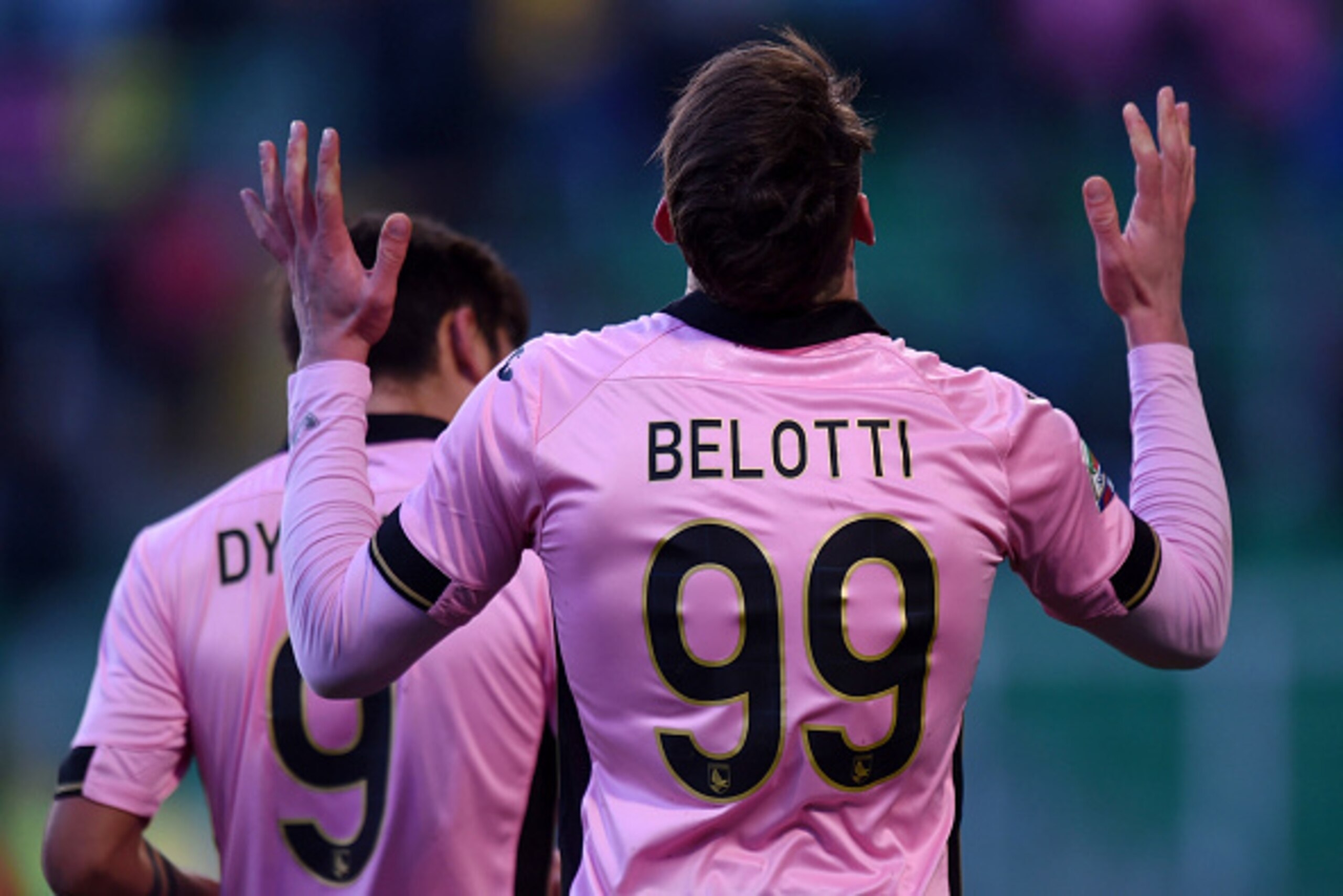 PALERMO, ITALY - FEBRUARY 01:  Andrea Belotti of Palermo celebrates after scoring his team's second goal during the Serie A match between US Citta di Palermo and Hellas Verona FC at Stadio Renzo Barbera on February 1, 2015 in Palermo, Italy.  (Photo by Tu