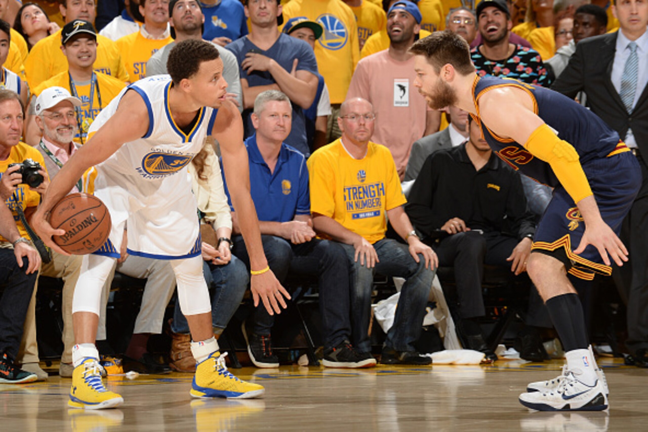 OAKLAND, CA - JUNE 4: Stephen Curry #30 of the Golden State Warriors handles the ball against the Cleveland Cavaliers in Game One of the 2015 NBA Finals on June 4, 2015 at Oracle Arena in Oakland, California. NOTE TO USER: User expressly acknowledges and 