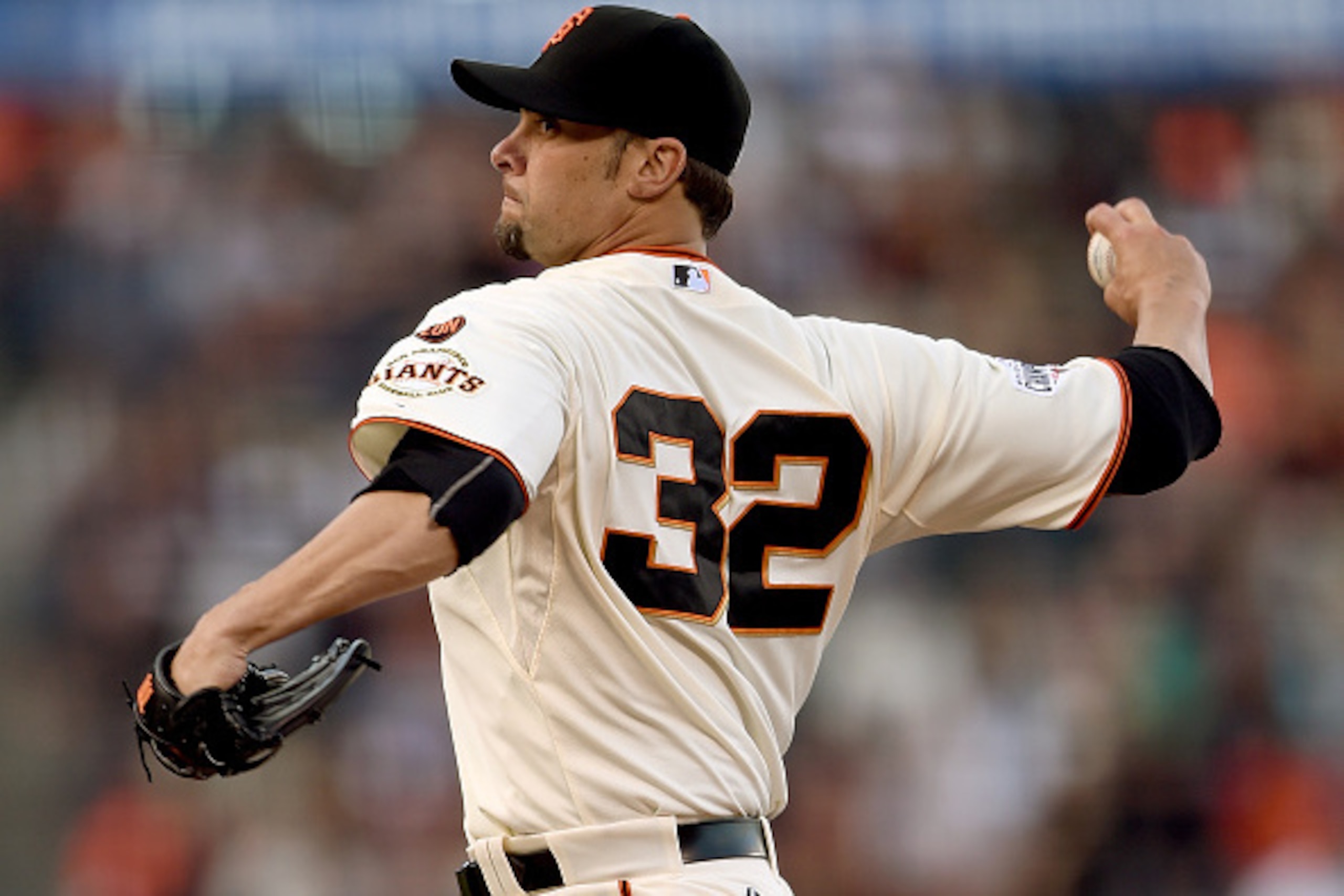 SAN FRANCISCO, CA - JUNE 01:  Ryan Vogelsong #32 of the San Francisco Giants pitches against the Pittsburgh Pirates in the top of the first inning at AT&T Park on June 1, 2015 in San Francisco, California.  (Photo by Thearon W. Henderson/Getty Images)