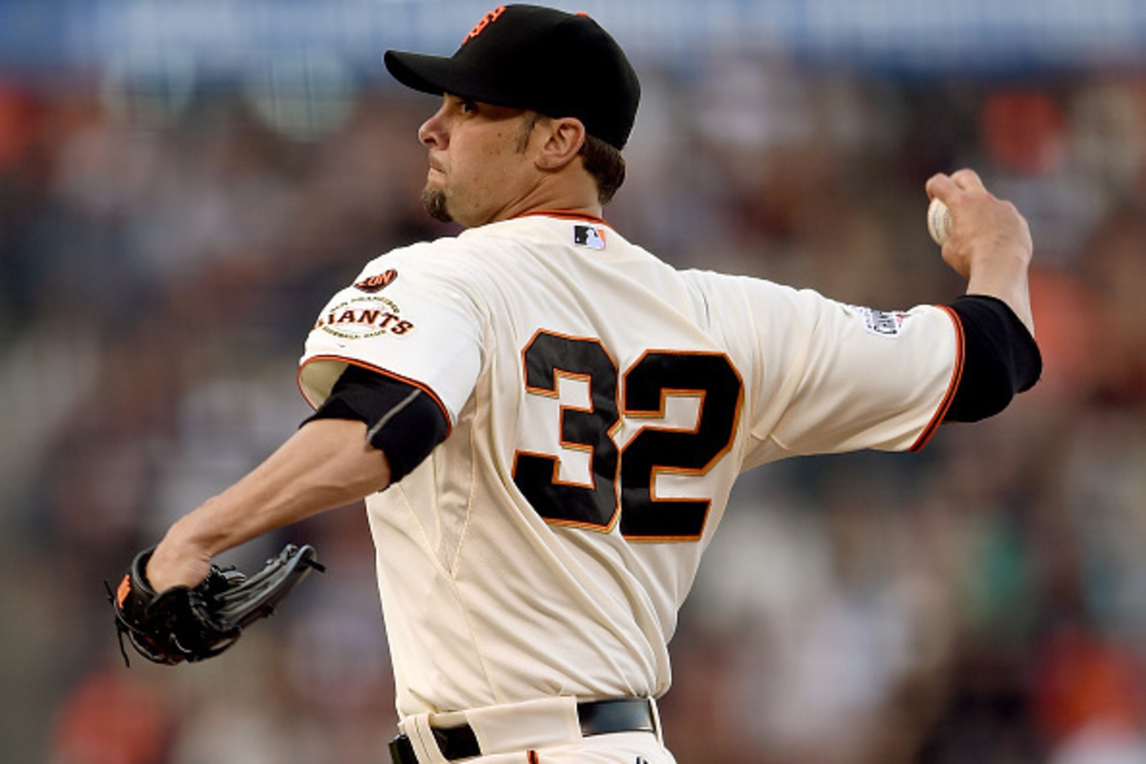SAN FRANCISCO, CA - JUNE 01:  Ryan Vogelsong #32 of the San Francisco Giants pitches against the Pittsburgh Pirates in the top of the first inning at AT&T Park on June 1, 2015 in San Francisco, California.  (Photo by Thearon W. Henderson/Getty Images)