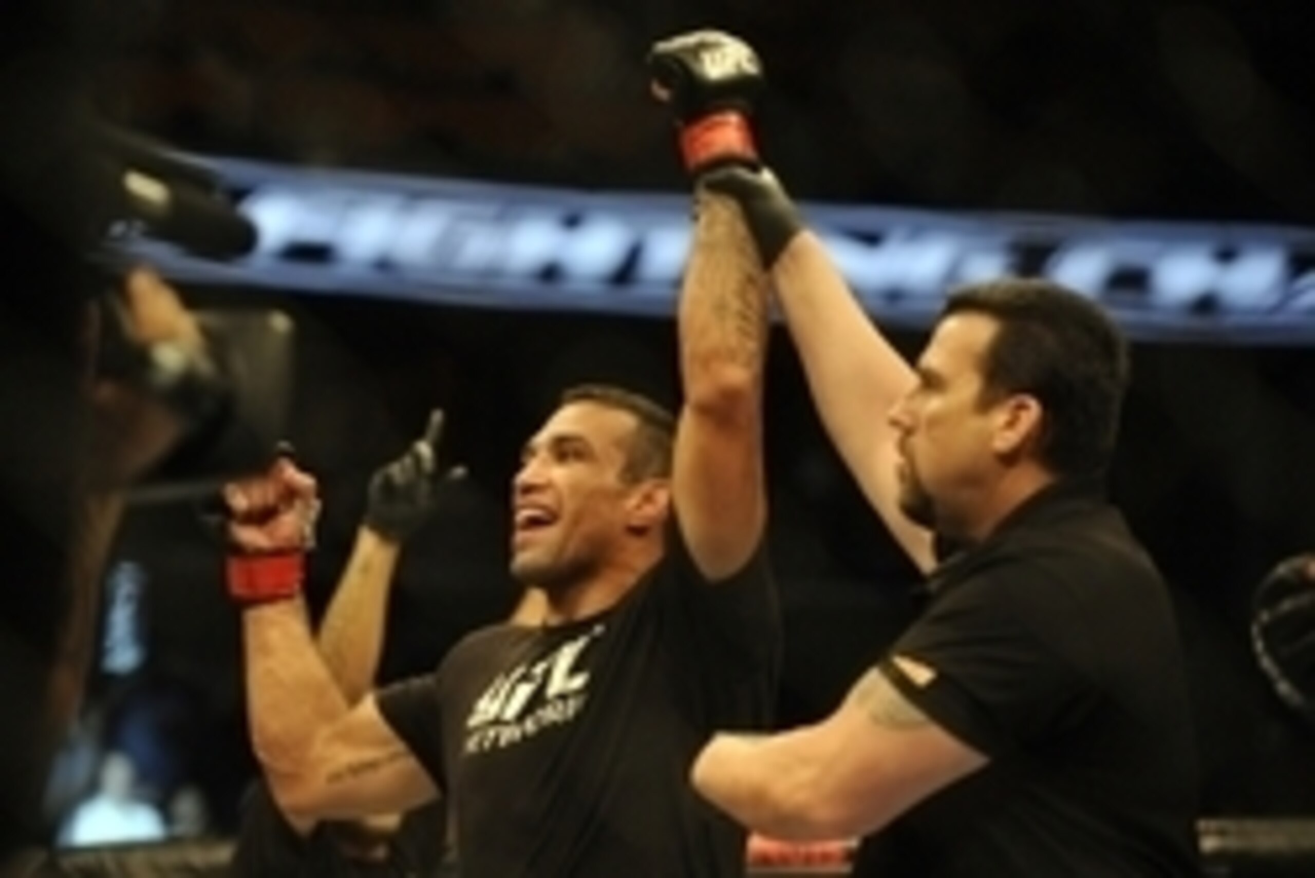 Apr 19, 2014; Orlando, FL, USA; Fabricio Werdum celebrates a victory in his heavyweight fight during UFC on FOX 11 at Amway Center. Mandatory Credit: David Manning-USA TODAY Sports Apr 19, 2014; Orlando, FL, USA; Fabricio Werdum celebrates a victory in his heavyweight fight during UFC on FOX 11 at Amway Center. Mandatory Credit: David Manning-USA TODAY Sports