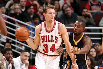 CHICAGO, IL - MARCH 18: Mike Dunleavy #34 of the Chicago Bulls drives against the Indiana Pacers on March 18, 2015 at the United Center in Chicago, Illinois. NOTE TO USER: User expressly acknowledges and agrees that, by downloading and or using this Photo