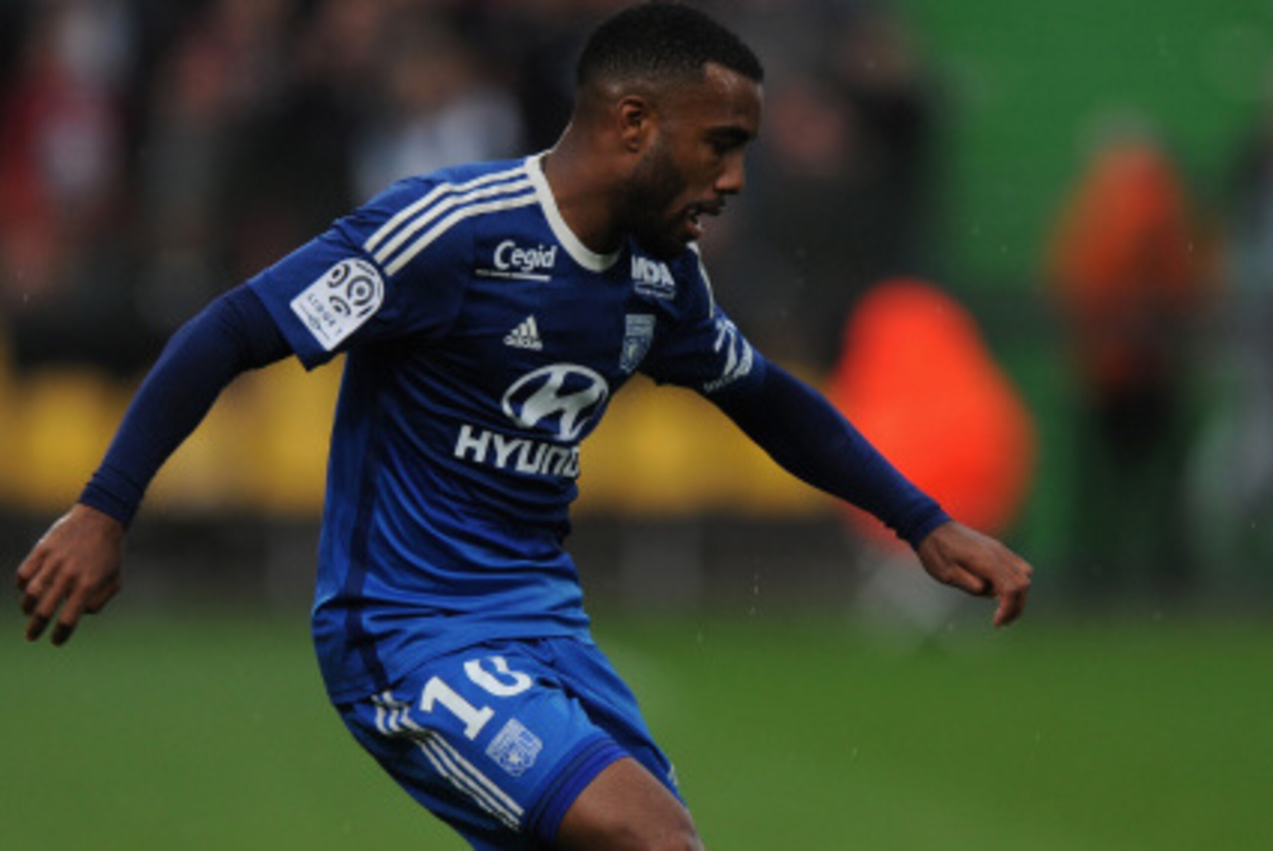 METZ, FRANCE - AUGUST 31:  Alexandre Lacazette of Lyon in action during the French Ligue 1 match between FC Metz and Olympique Lyonnais at Stade Saint-Symphorien on August 31, 2014 in Metz, France.  (Photo by Kaz Photography/Getty Images)