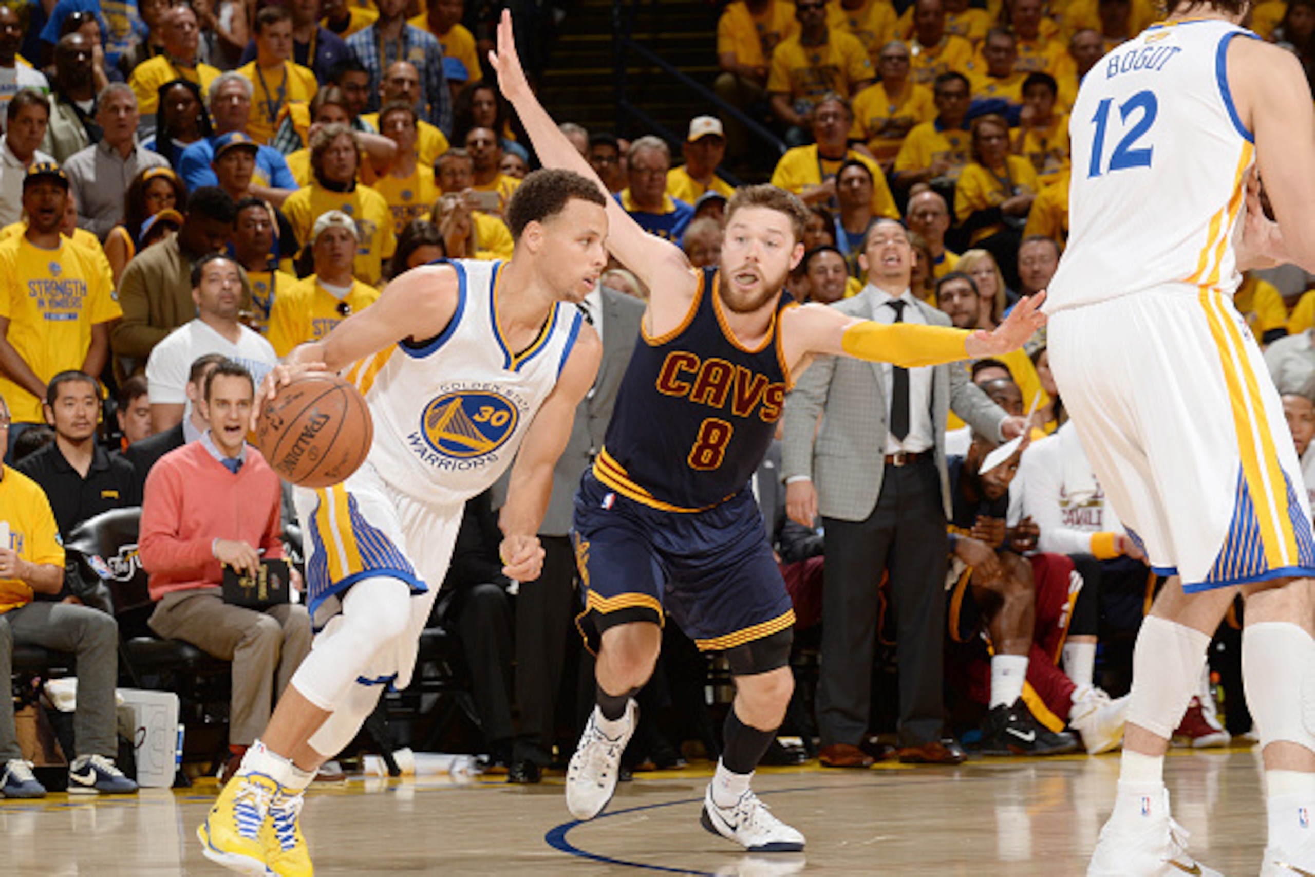 OAKLAND, CA - JUNE 7: Stephen Curry #30 of the Golden State Warriors handles the ball against the Cleveland Cavaliers in Game Two of the 2015 NBA Finals on June 4, 2015 at Oracle Arena in Oakland, California. NOTE TO USER: User expressly acknowledges and 