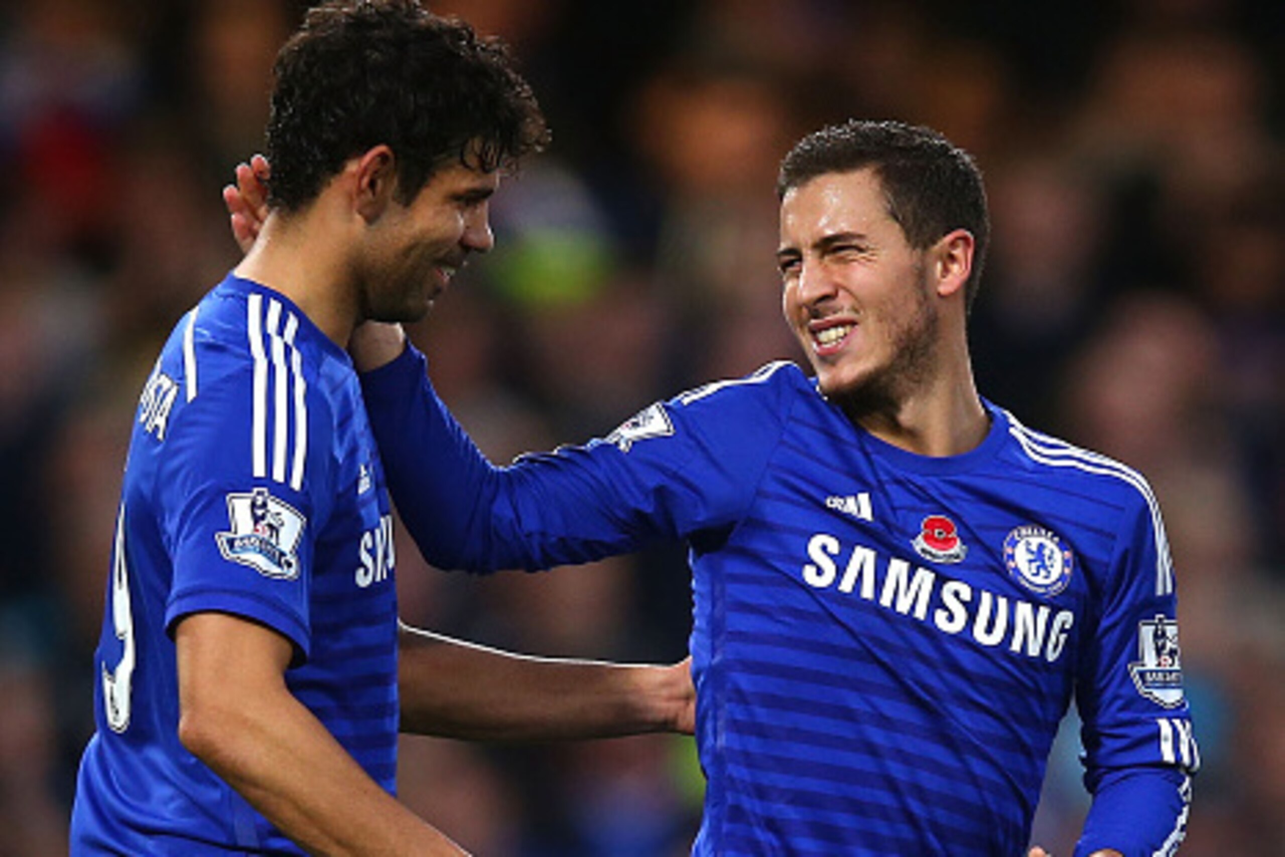 LONDON, ENGLAND - NOVEMBER 01:  Eden Hazard (R) of Chelsea celebrates his goal with Diego Costa (L) during the Barclays Premier League match between Chelsea and Queens Park Rangers at Stamford Bridge on November 1, 2014 in London, England.  (Photo by Cliv