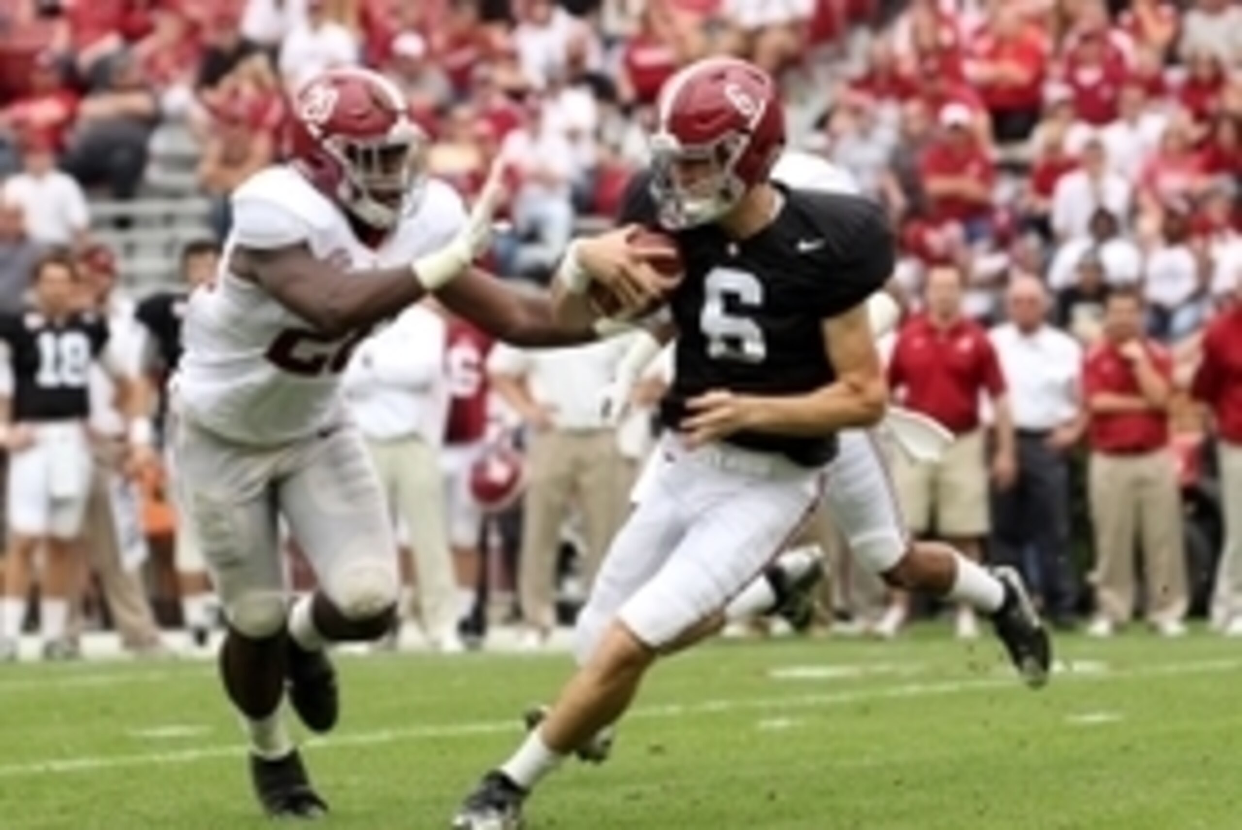 Apr 18, 2015; Tuscaloosa, AL, USA; Alabama Crimson Tide linebacker Shaun Dion Hamilton (20) of the white team pursues Alabama Crimson Tide quarterback Blake Barnett (6) of the crimson team during the annual A-day game at Bryant Denny Stadium. Mandatory Cr Apr 18, 2015; Tuscaloosa, AL, USA; Alabama Crimson Tide linebacker Shaun Dion Hamilton (20) of the white team pursues Alabama Crimson Tide quarterback Blake Barnett (6) of the crimson team during the annual A-day game at Bryant Denny Stadium. Mandatory Cr
