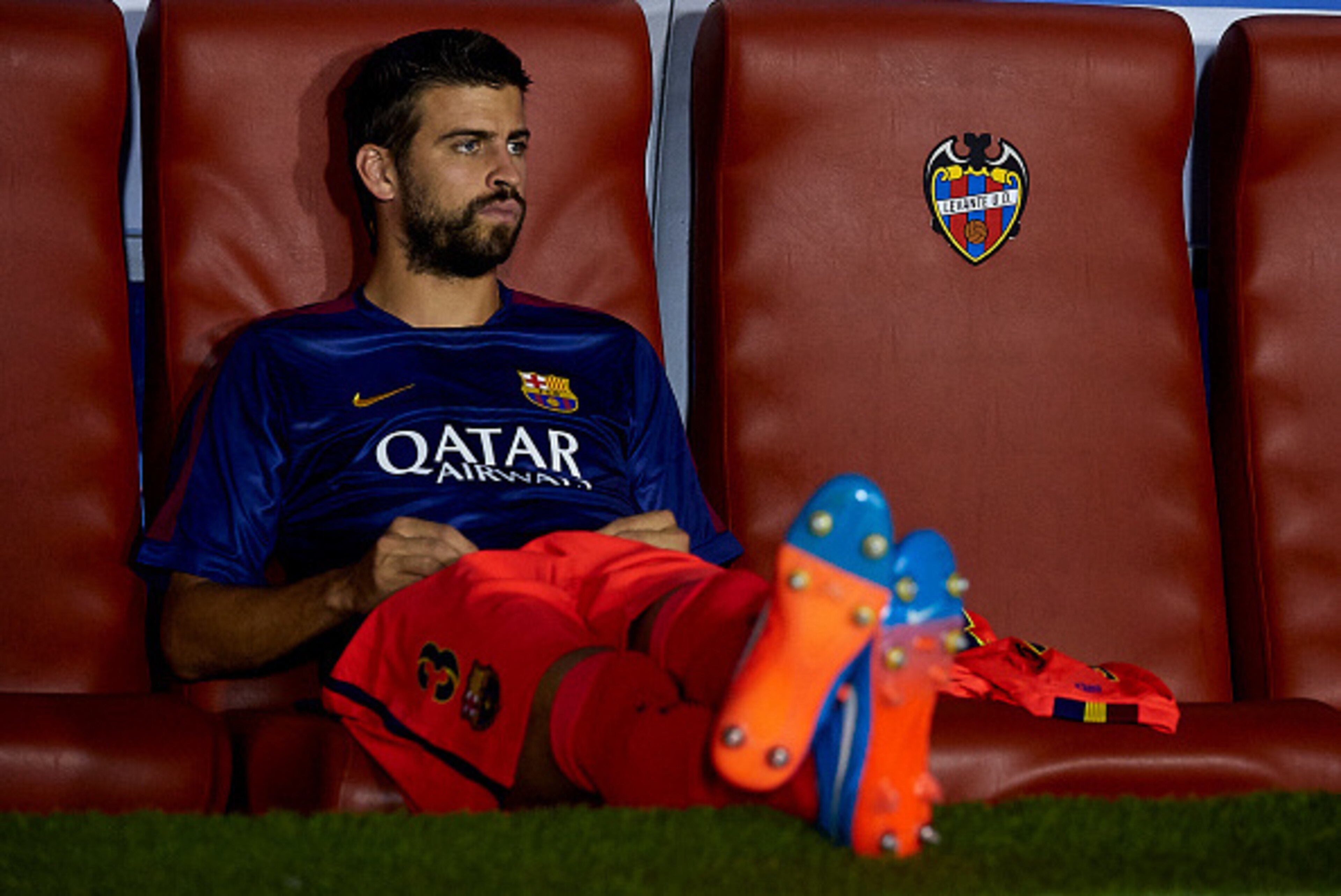VALENCIA, SPAIN - SEPTEMBER 21: Gerard Pique of Barcelona watches from the subsitute bench prior to the La Liga match between Levante UD and FC Barcelona at Ciutat de Valencia on September 21, 2014 in Valencia, Spain. (Photo by Manuel Queimadelos Alonso VALENCIA, SPAIN - SEPTEMBER 21: Gerard Pique of Barcelona watches from the subsitute bench prior to the La Liga match between Levante UD and FC Barcelona at Ciutat de Valencia on September 21, 2014 in Valencia, Spain. (Photo by Manuel Queimadelos Alonso