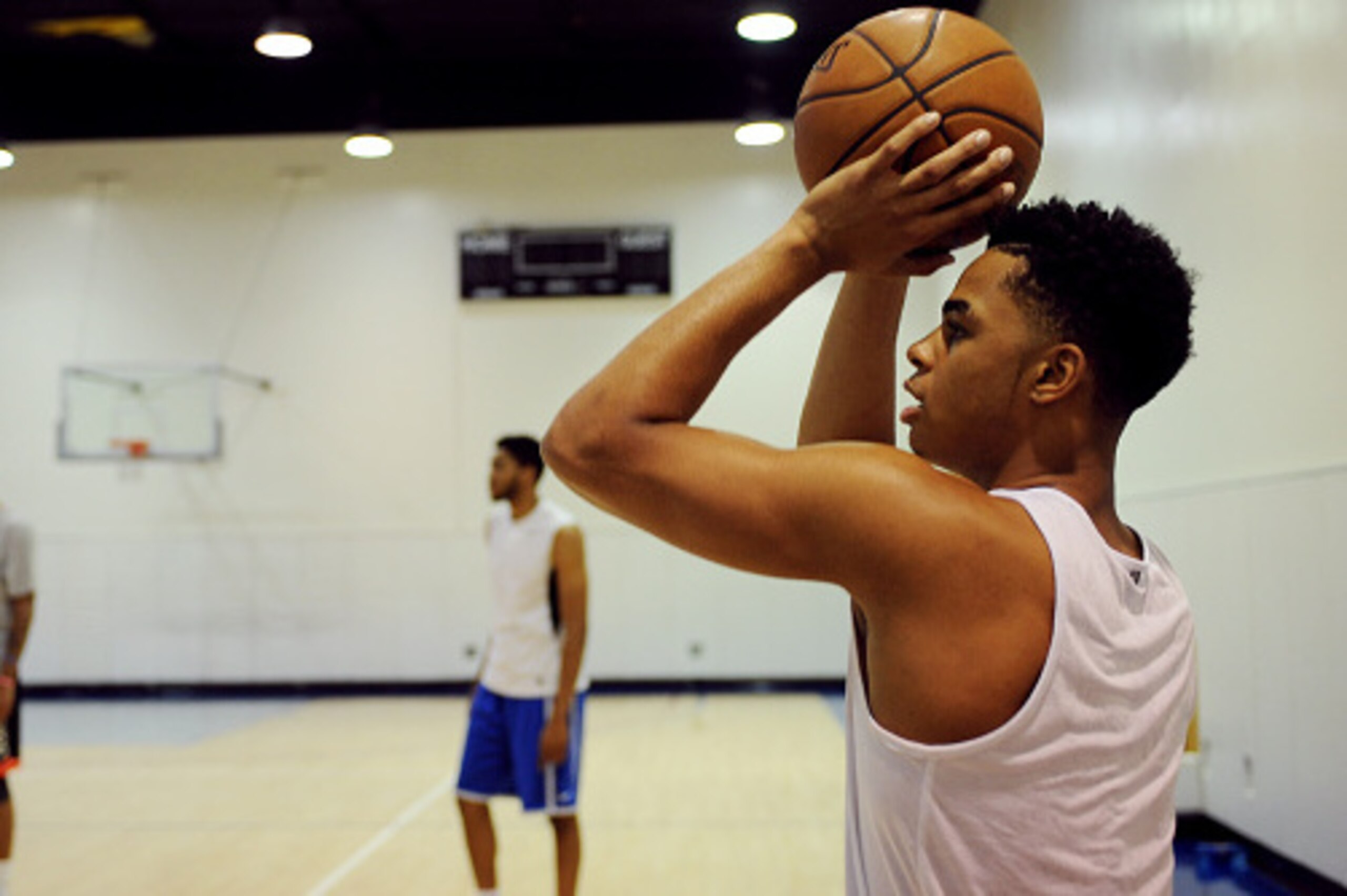 THOUSAND OAKS, CA - MAY 28:  NBA Draft Prospect, D'Angelo Russell works out on May 28, 2015 at The Spectrum Club/Pro Active Sports Performance Lab in Thousand Oaks, California. NOTE TO USER: User expressly acknowledges and agrees that, by downloading and/