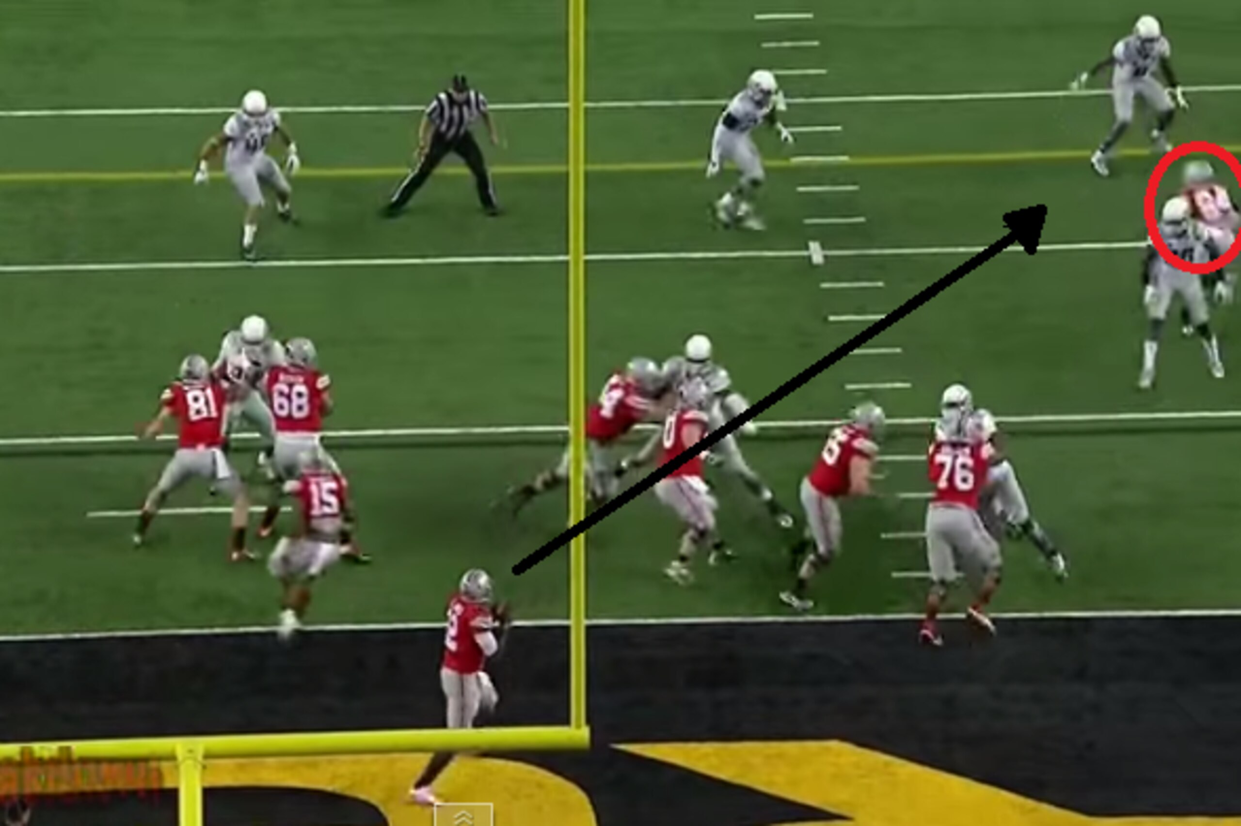 Cardale Jones immediately looks for Corey Smith after the snap.