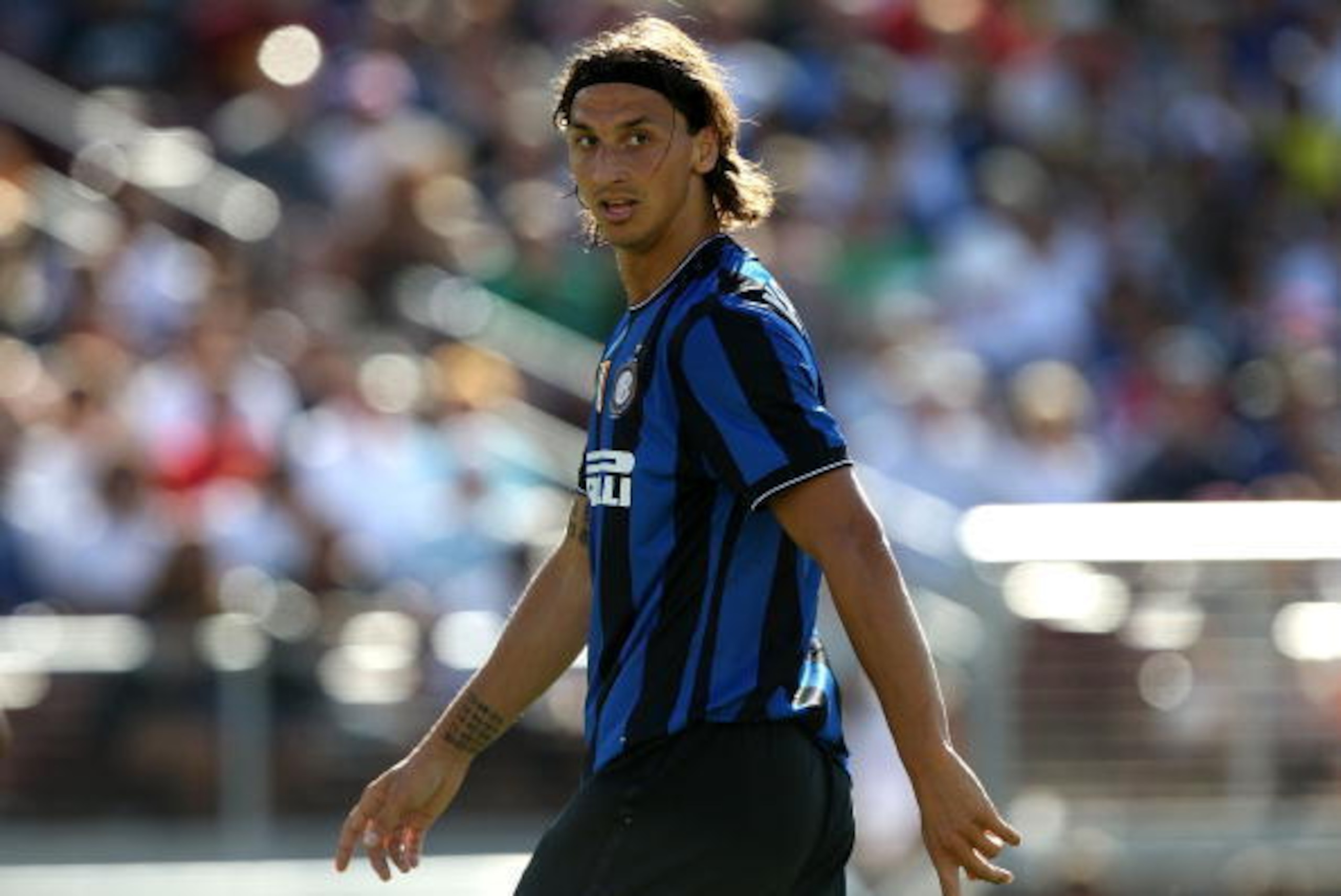 PALO ALTO, CA - JULY 19:  Zlatan Ibrahimovic #10 of Inter Milan looks on against Club America during the World Football Challenge at Stanford Stadium on July 19, 2009 in Palo Alto, California.  (Photo by Jed Jacobsohn/Getty Images)