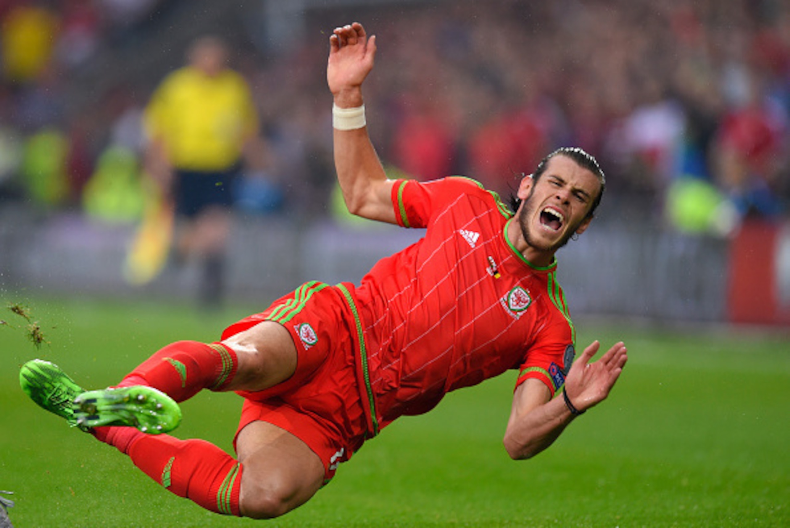CARDIFF, WALES - JUNE 12:  Wales player Gareth Bale reacts after a challenges during the UEFA EURO Group B 2016 Qualifier between Wales and Belguim at Cardiff City stadium on June 12, 2015 in Cardiff, United Kingdom.  (Photo by Stu Forster/Getty Images)