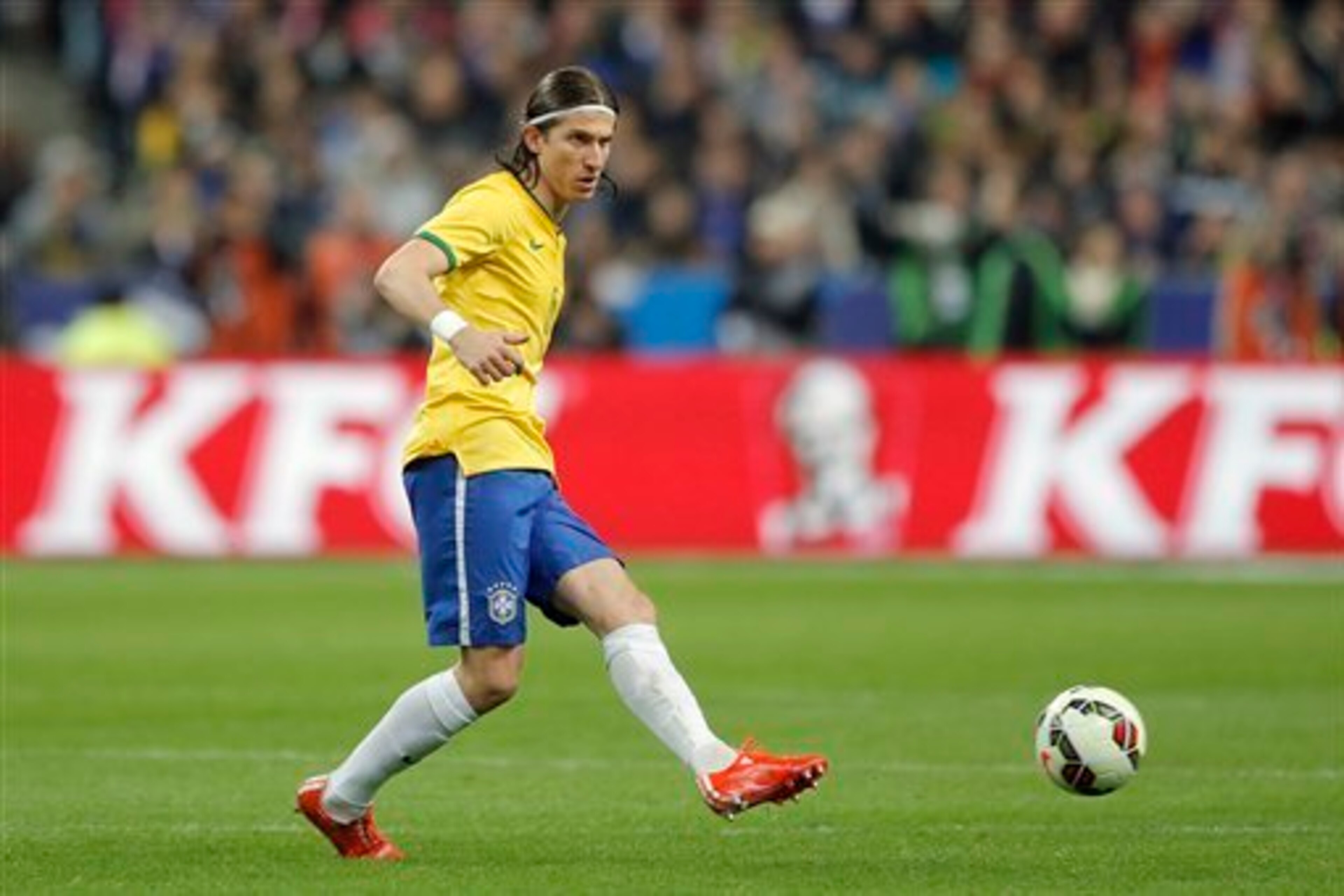 Filipe Luis is forming an understanding with Philippe Coutinho.