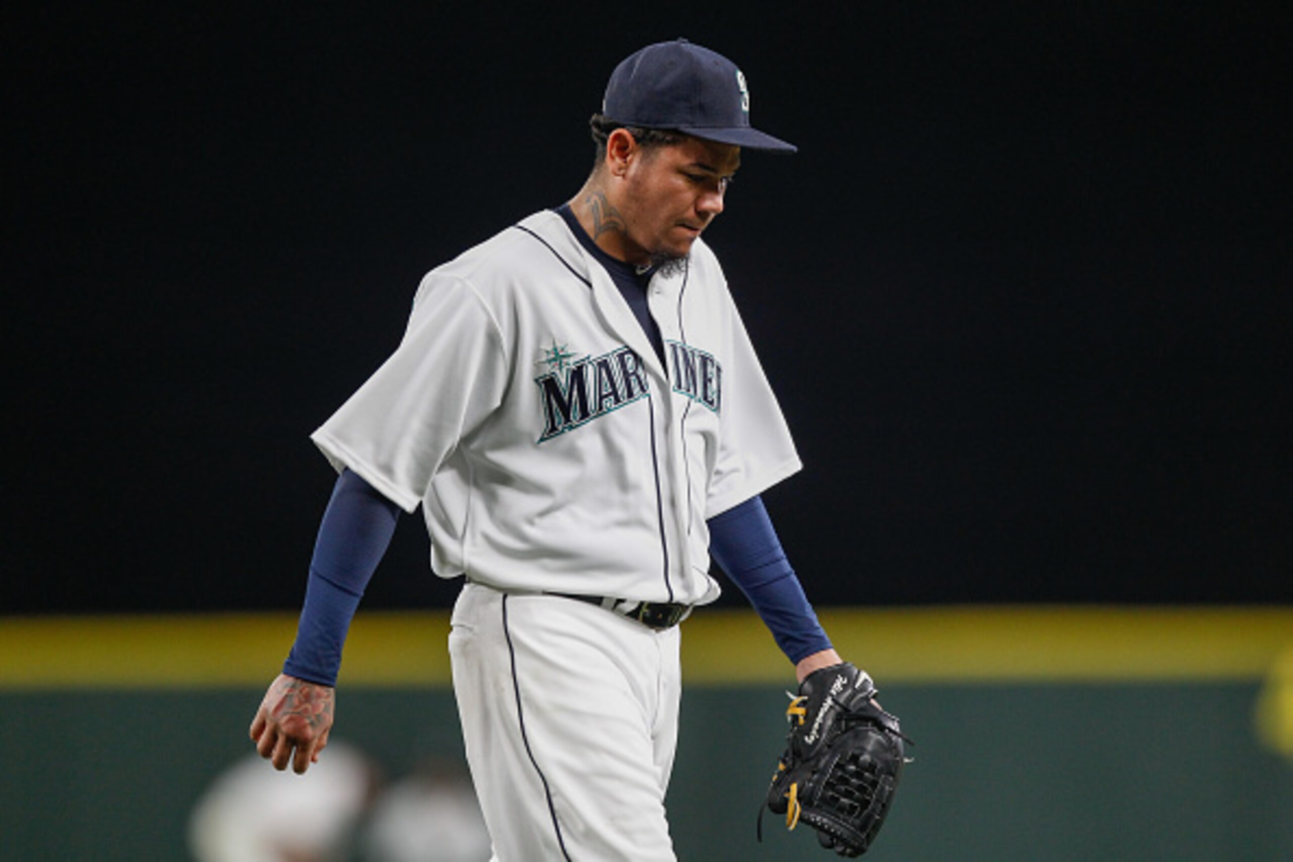SEATTLE, WA - JUNE 01:  Starting pitcher Felix Hernandez #34 of the Seattle Mariners heads to the dugout after being removed from the game in the fifth inning against the New York Yankees at Safeco Field on June 1, 2015 in Seattle, Washington.  (Photo by 