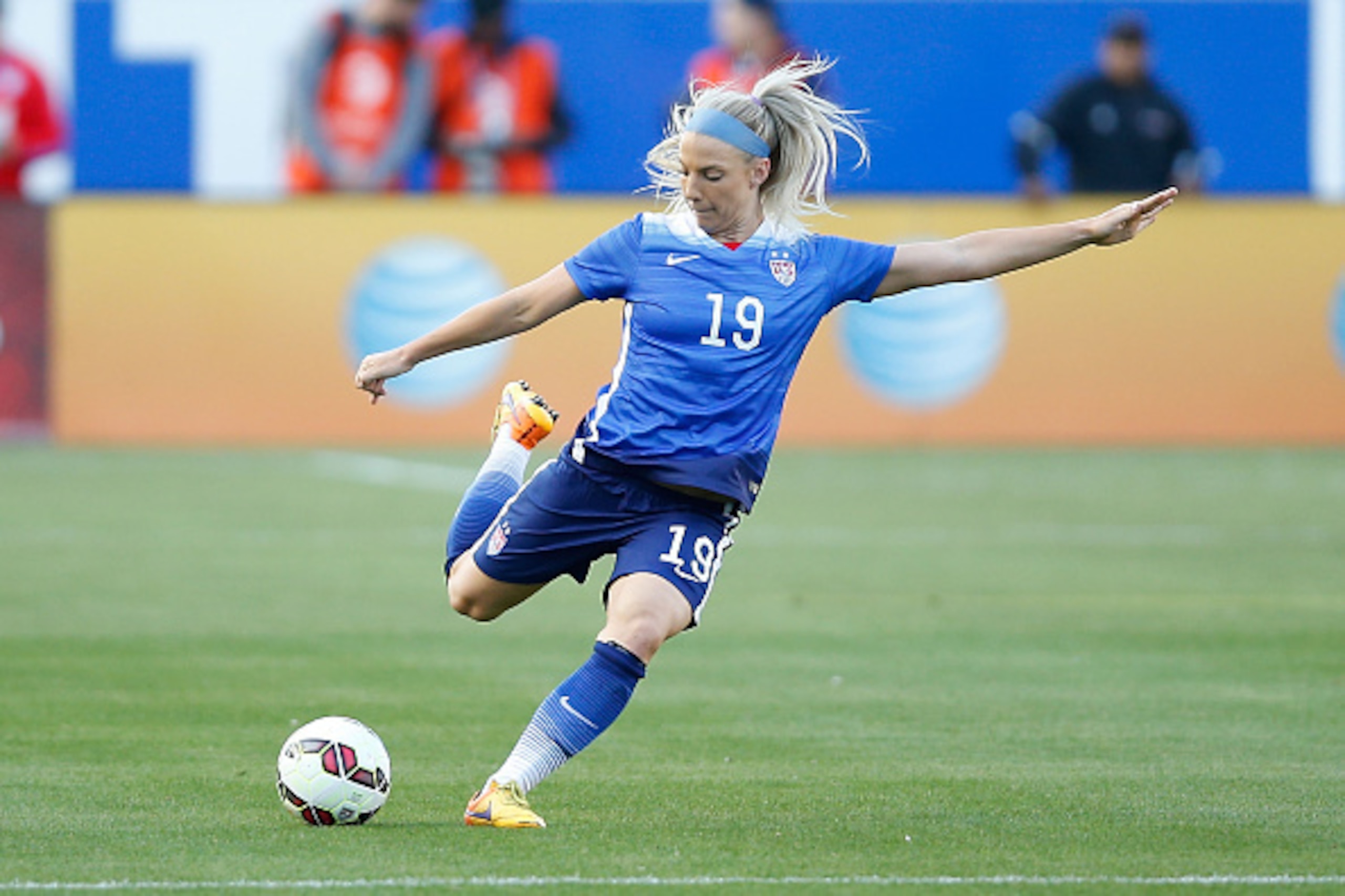 LOS ANGELES, CA - MAY 17:  Defender Julie Johnston #19 of USA in action against Mexico during their international friendly match at StubHub Center on May 17, 2015 in Los Angeles, California.  (Photo by Joe Scarnici/Getty Images)