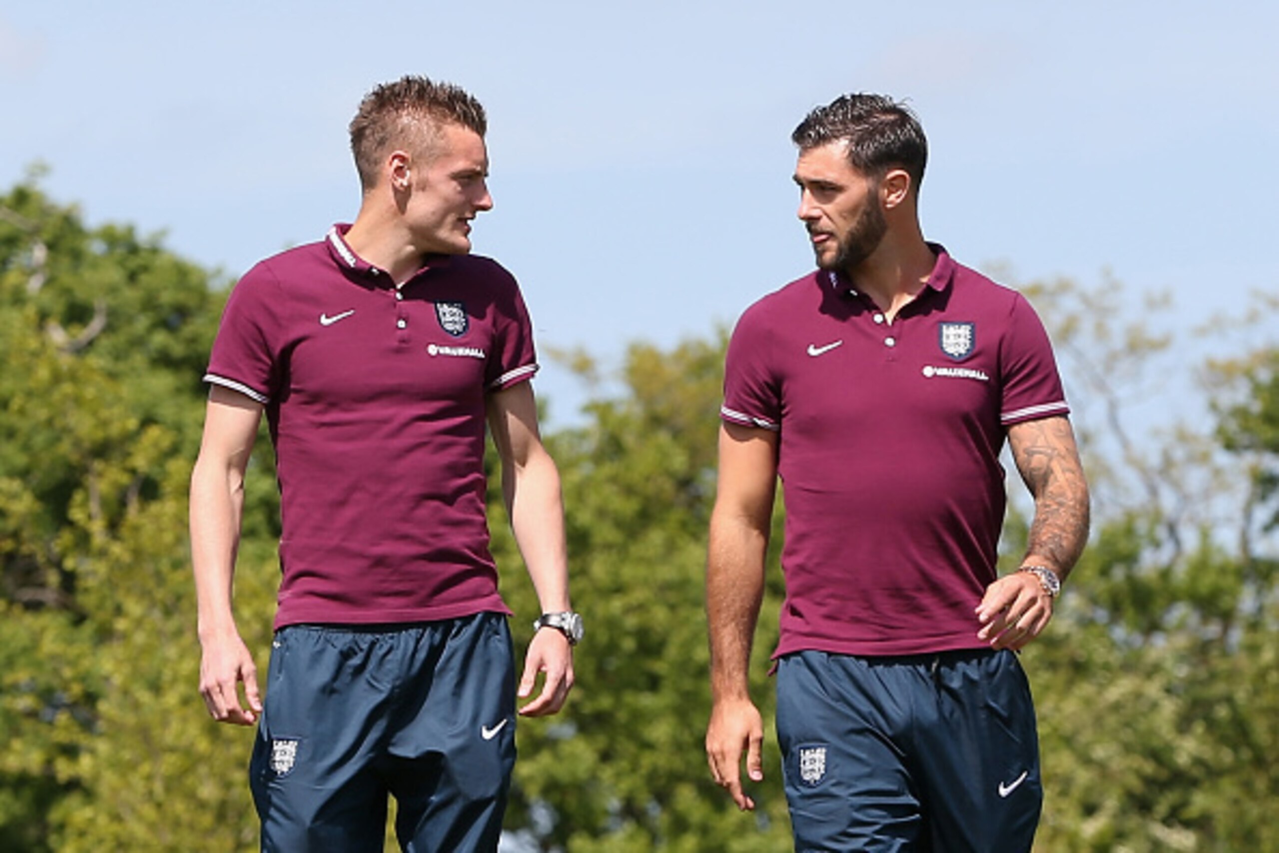 BURTON-UPON-TRENT, ENGLAND - JUNE 04: Jamie Vardy (L) and Charlie Austin pose during the England press session held at St Georges Park on June 4, 2015 in Burton-upon-Trent, England. (Photo by David Rogers/Getty Images) BURTON-UPON-TRENT, ENGLAND - JUNE 04: Jamie Vardy (L) and Charlie Austin pose during the England press session held at St Georges Park on June 4, 2015 in Burton-upon-Trent, England. (Photo by David Rogers/Getty Images)