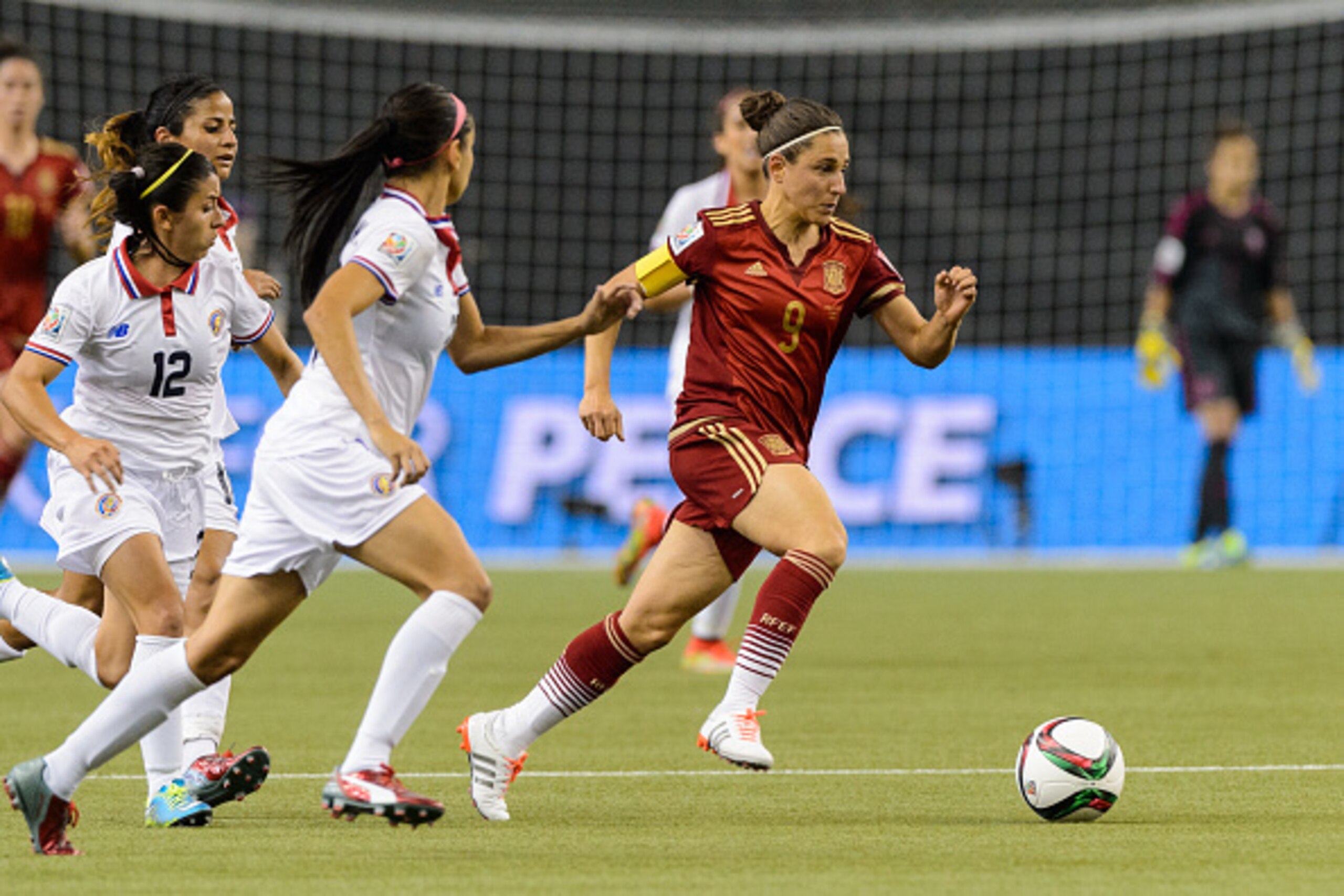 MONTREAL, QC - JUNE 09: Veronica Boquete #9 of Spain moves the ball during the 2015 FIFA Women's World Cup Group E match against Costa Rica at Olympic Stadium on June 9, 2015 in Montreal, Quebec, Canada. The final score between Spain and Costa Rica 1-1. (