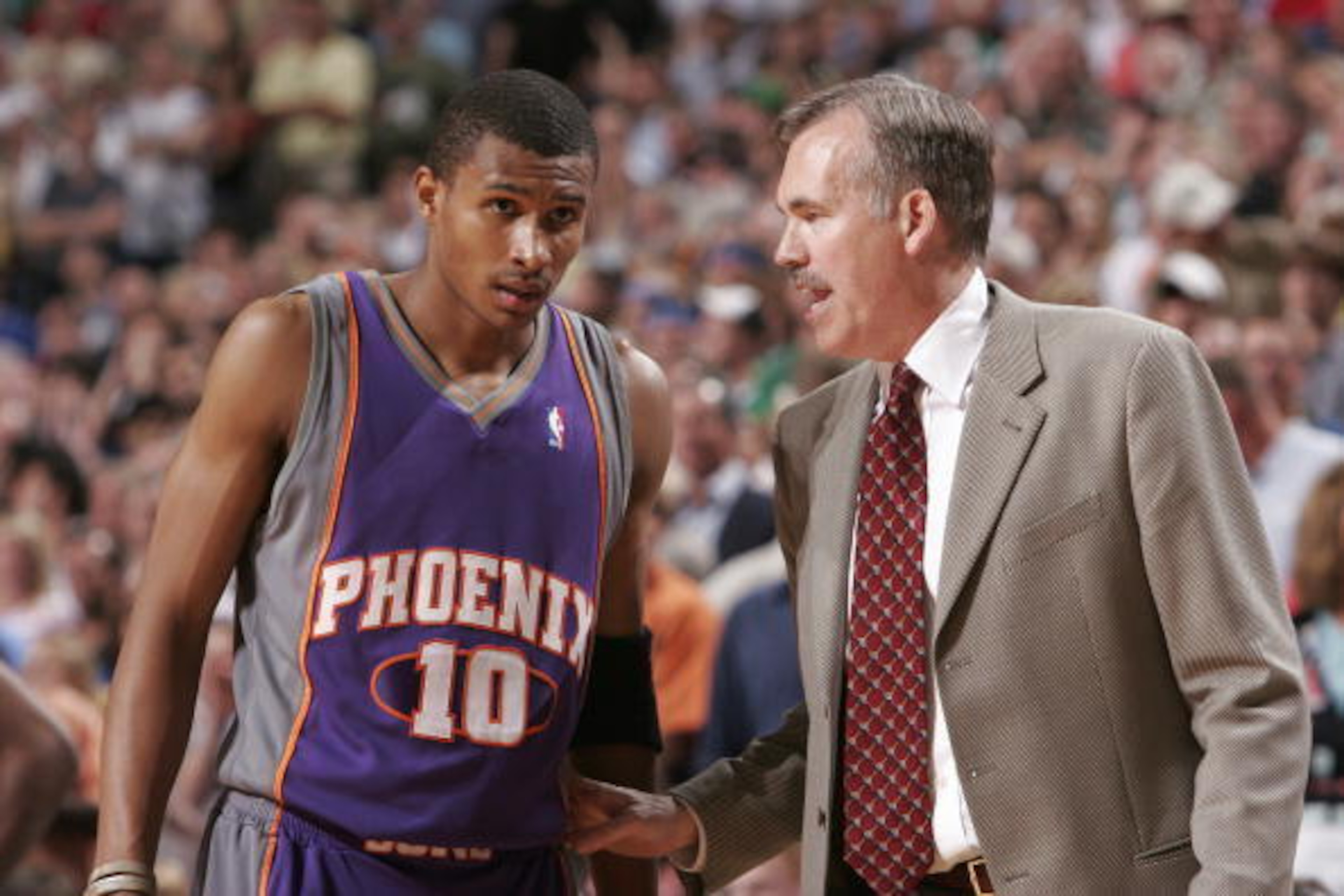 DALLAS - MAY 26:  Leandro Barbosa #10 of the Phoenix Suns listens to instructions by head coach Mike D'Antoni in game two of the Western Conference Finals against the Dallas Mavericks during the 2006 NBA Playoffs at American Airlines Center on May 26, 200