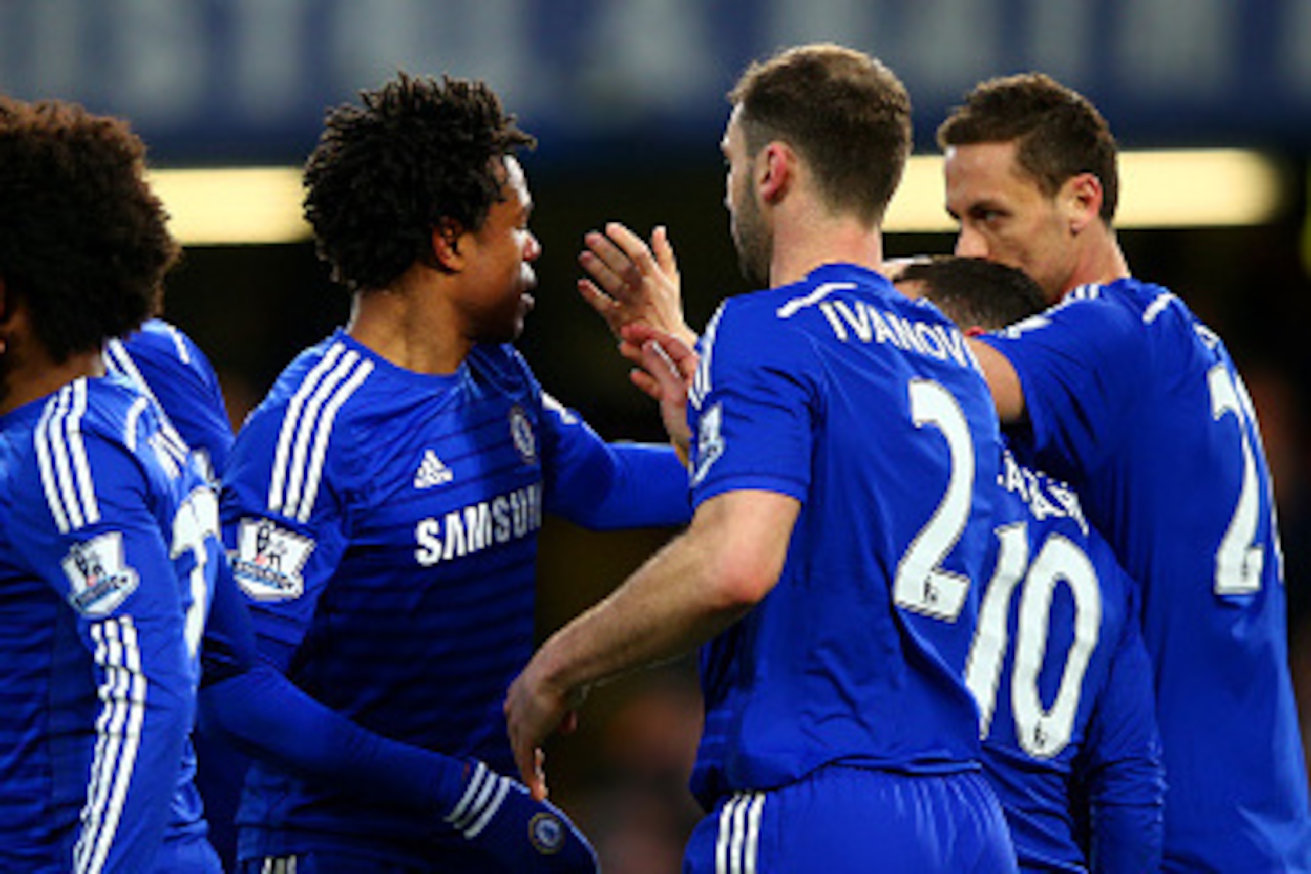 LONDON, ENGLAND - APRIL 04:  Loic Remy of Chelsea celebrates with team-mates after scoring his team's second goal during the Barclays Premier League match between Chelsea and Stoke City at Stamford Bridge on April 4, 2015 in London, England.  (Photo by Ia