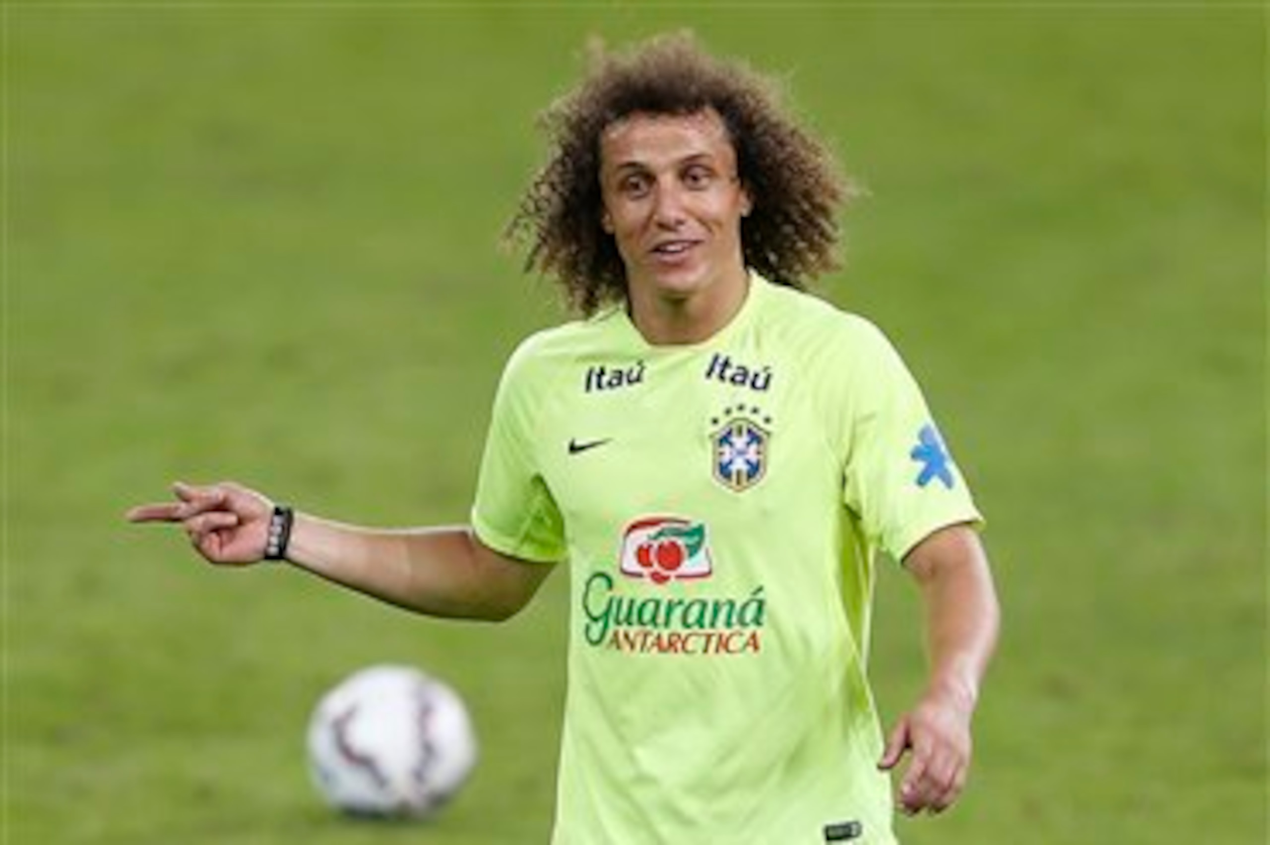 David Luiz is prone to error. David Luiz is prone to error.